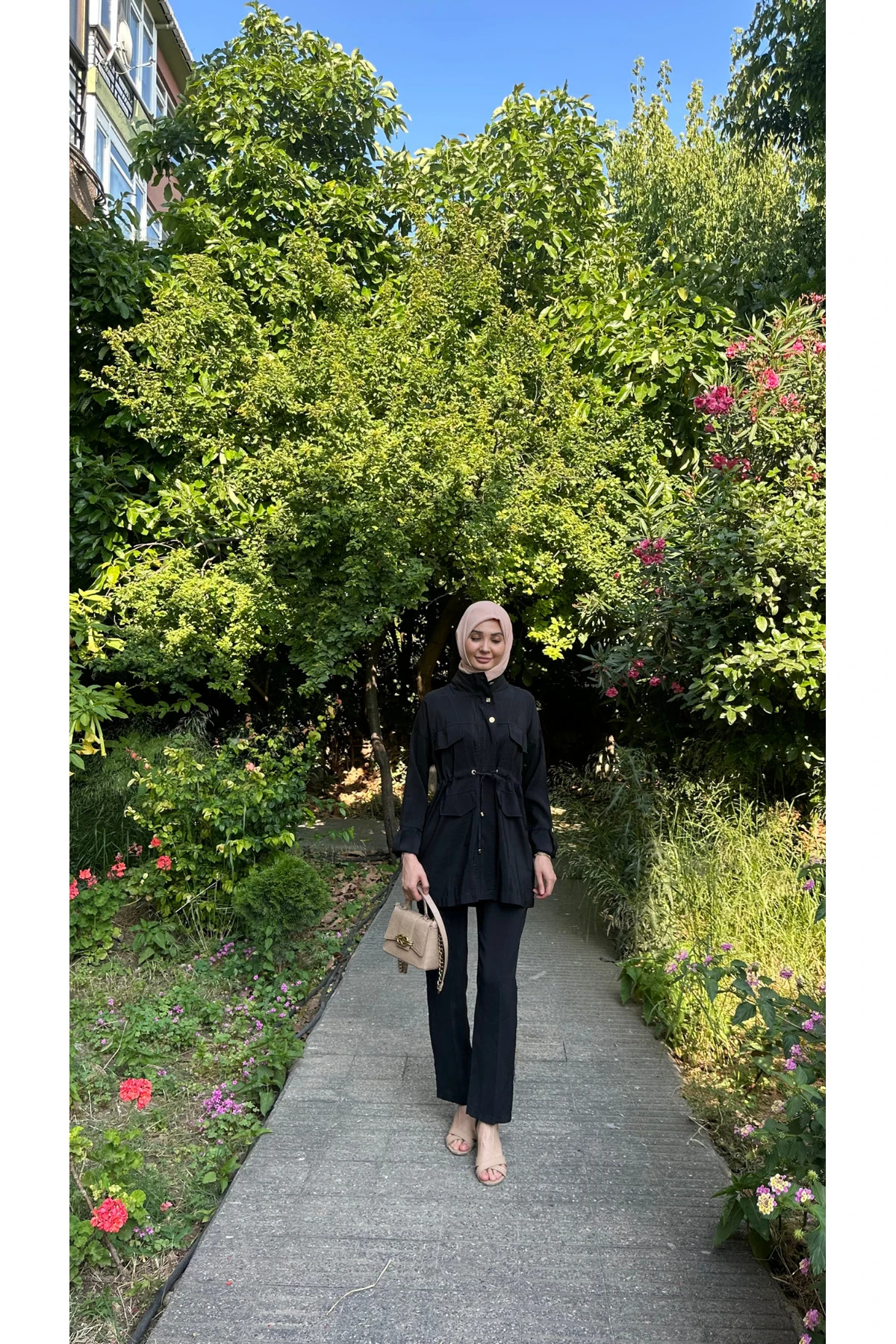 Düğme ve Cep Detaylı Takım