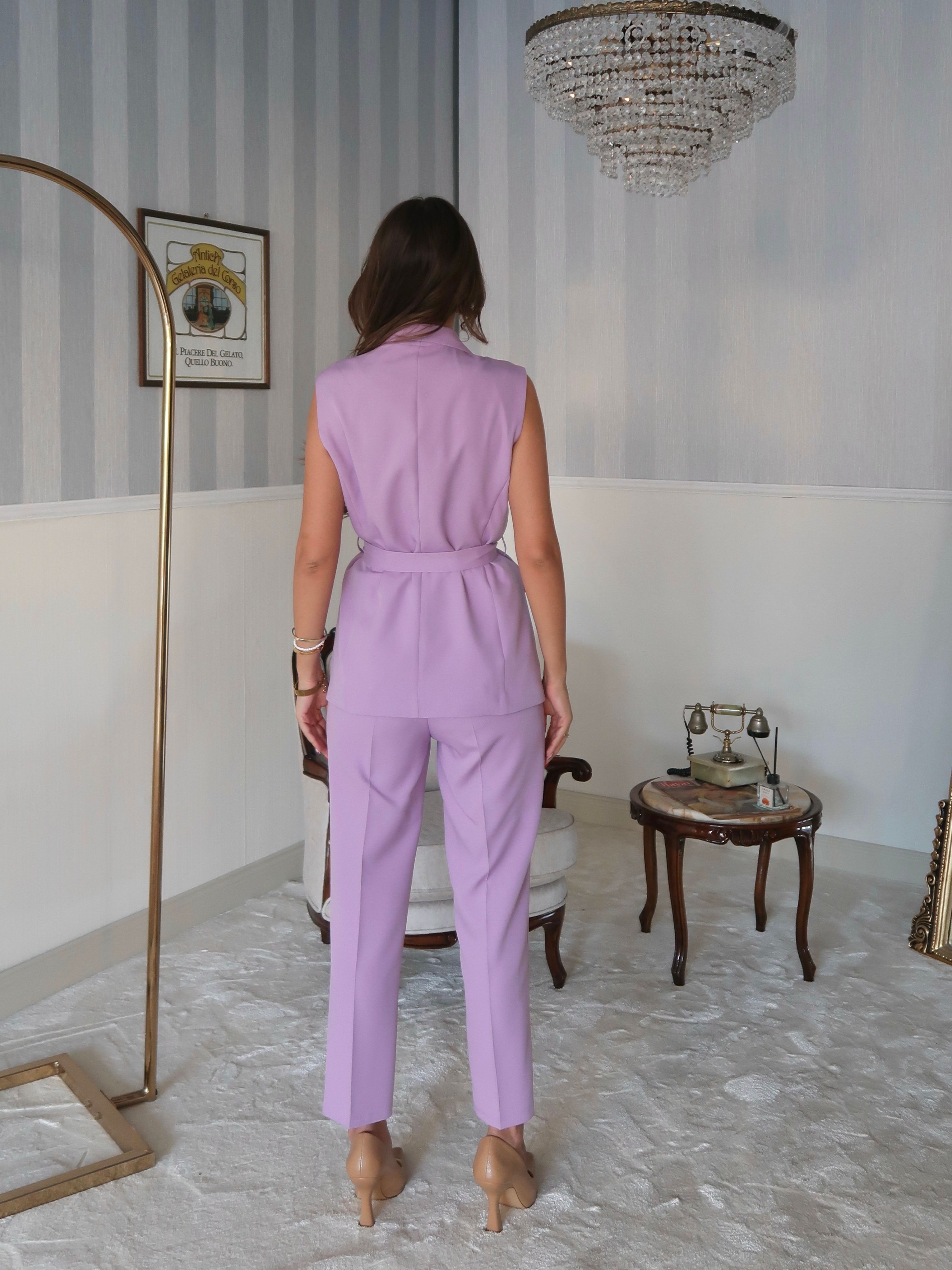 Violet Kuşaklı Yelek Ve Yüksek Bel Lila Pantolon Takım
