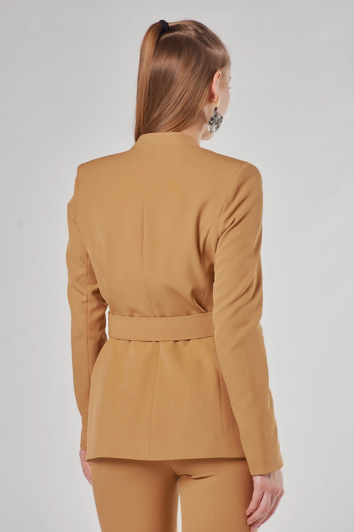 Kemerli Karamel Kadın Blazer Ceket