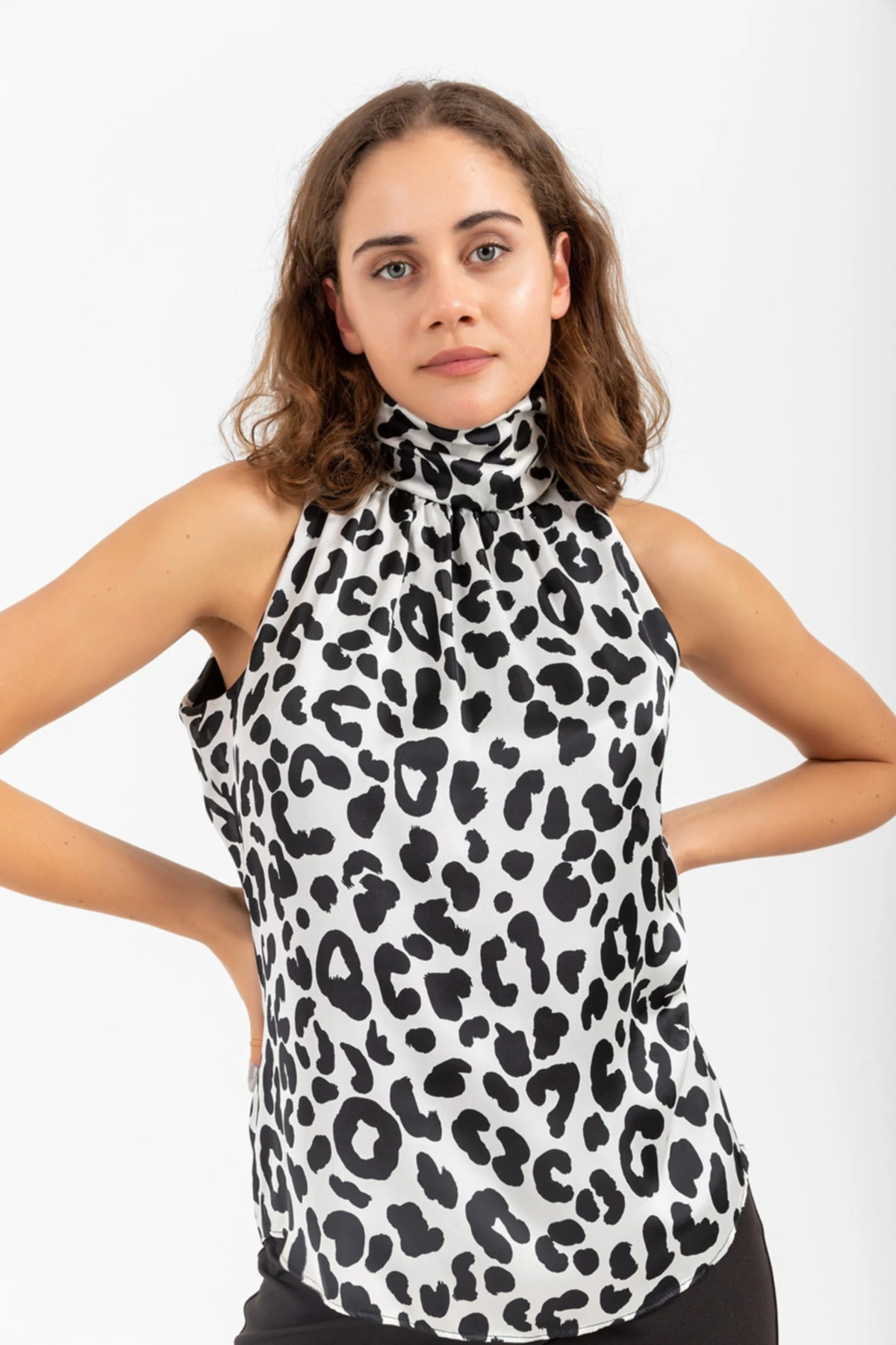 Boğazlı Desenli Bluz