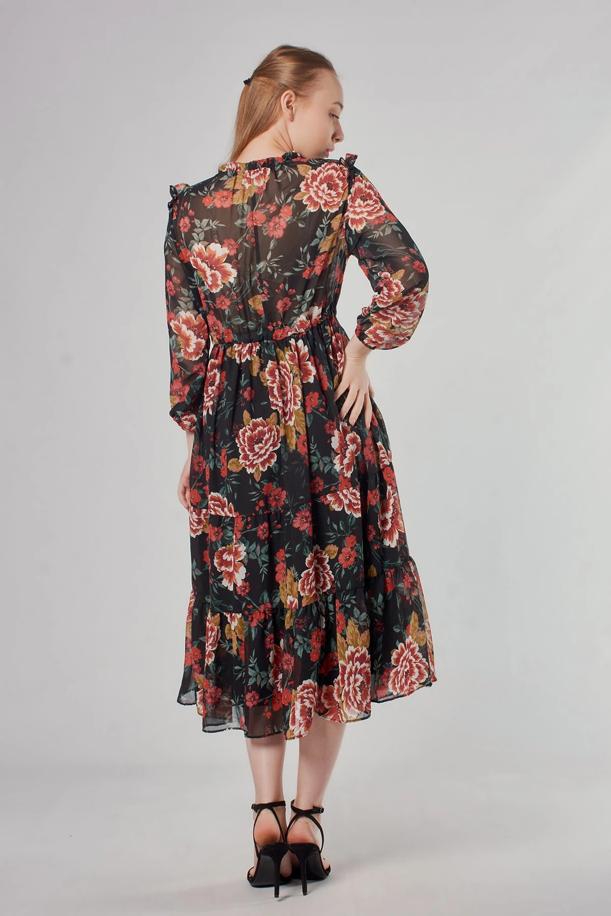 Çiçek Desenli Midi Boy Elbise