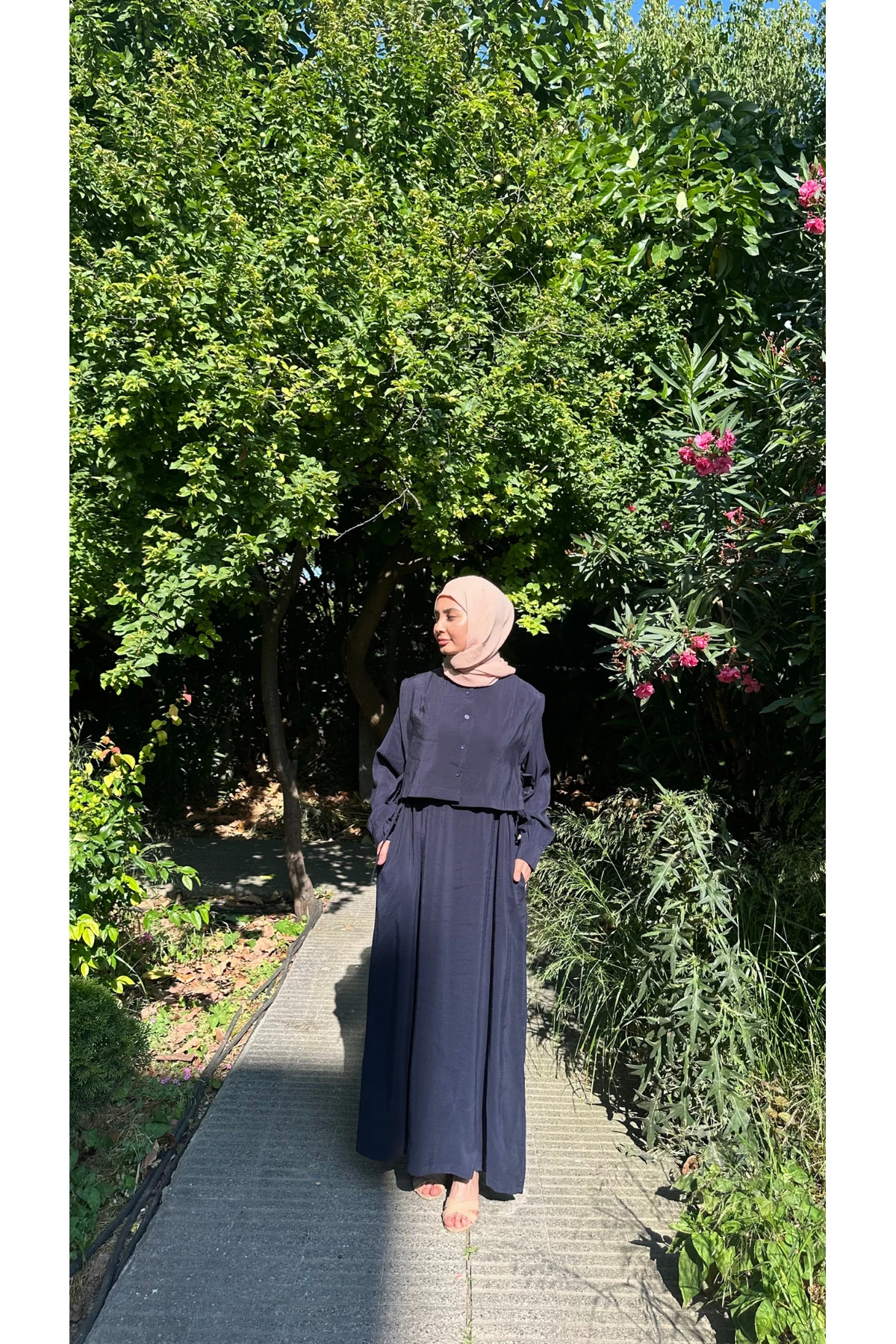 Beli Lastikli Yelekli Dabıl Elbise