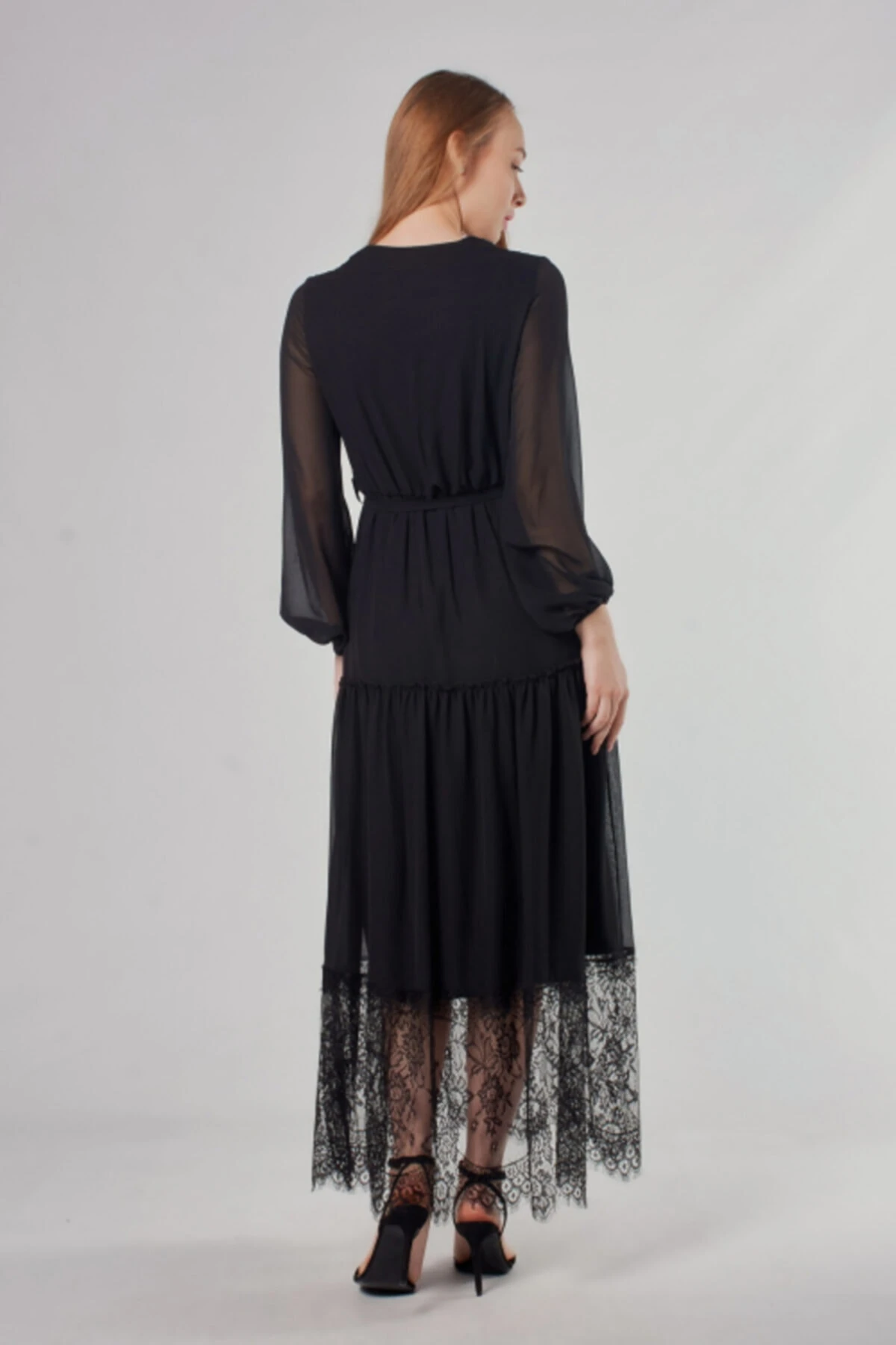 Dantelli Uzun Kruvaze Yaka Siyah Anvelop Elbise