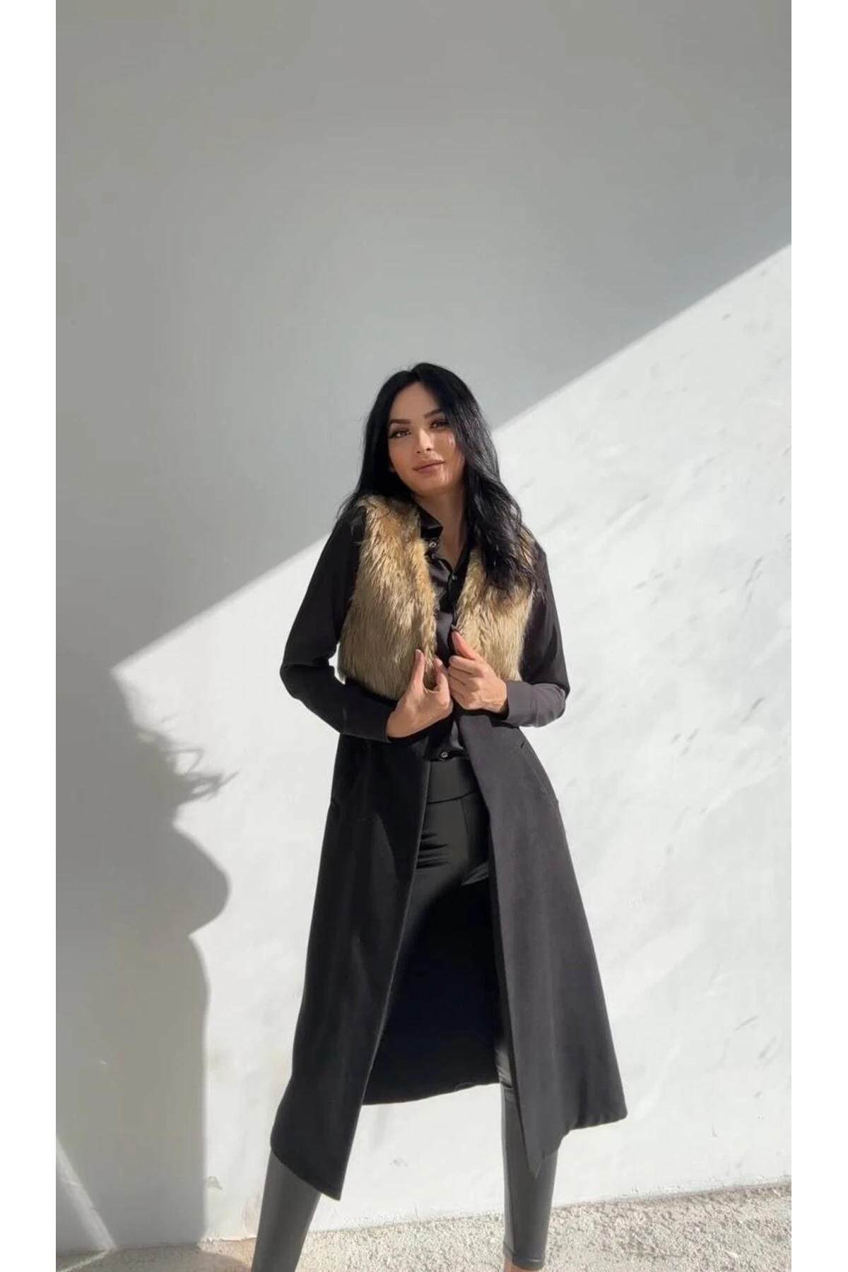 Kürklü Agraf Detaylı Uzun Yelek
