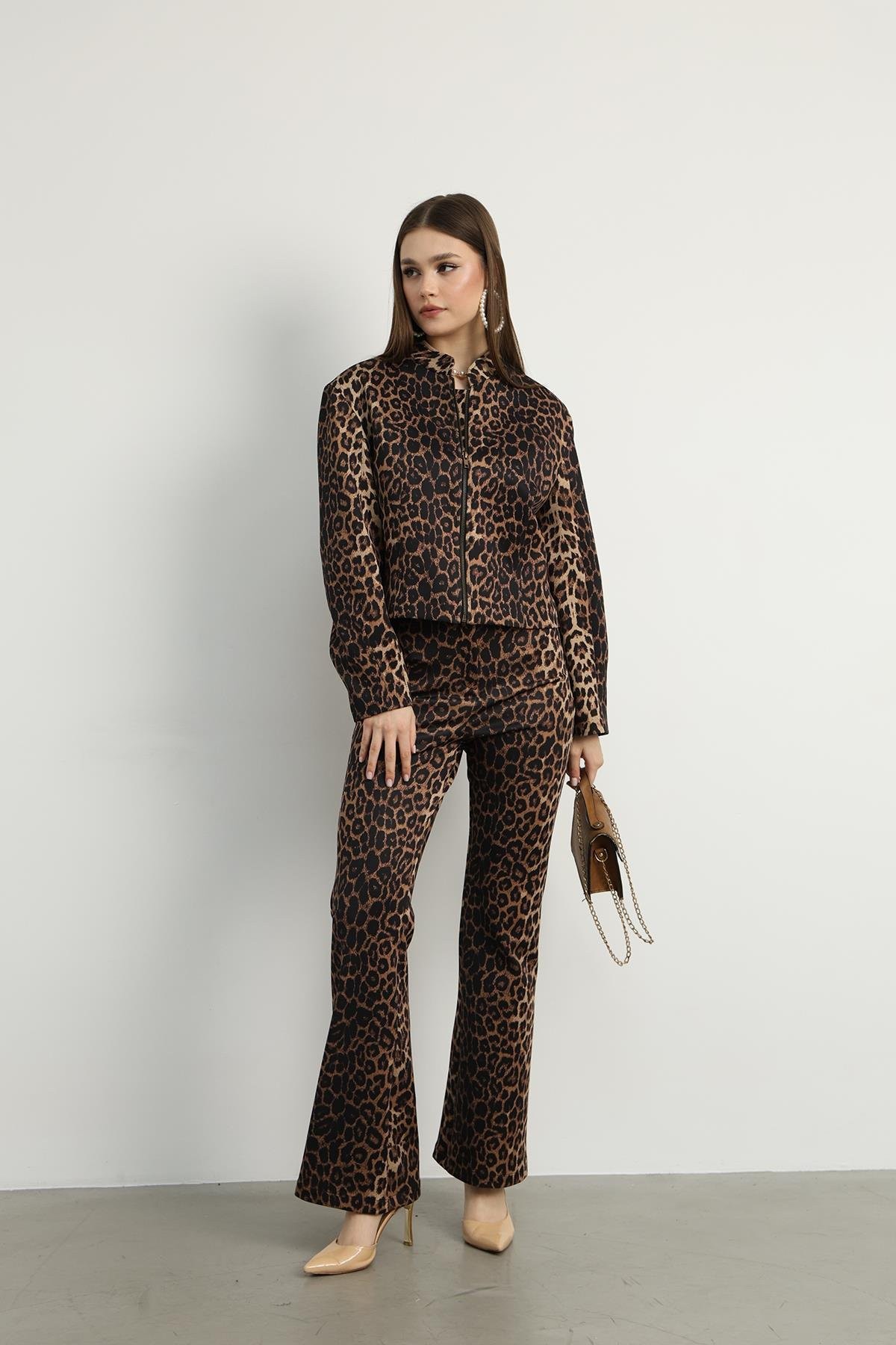 Leopar Desenli Takım