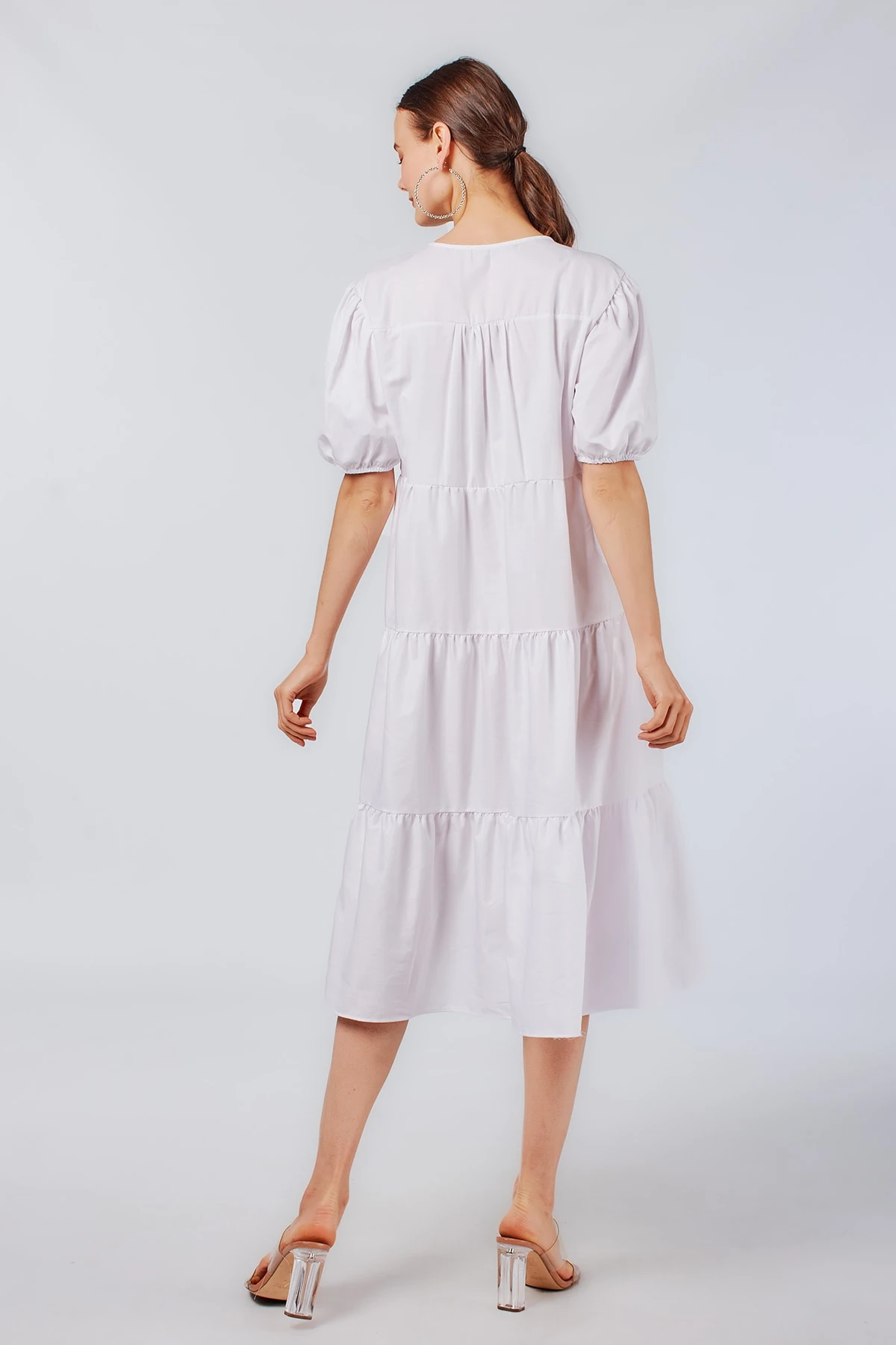 V Yaka Beyaz Midi Boy Elbise