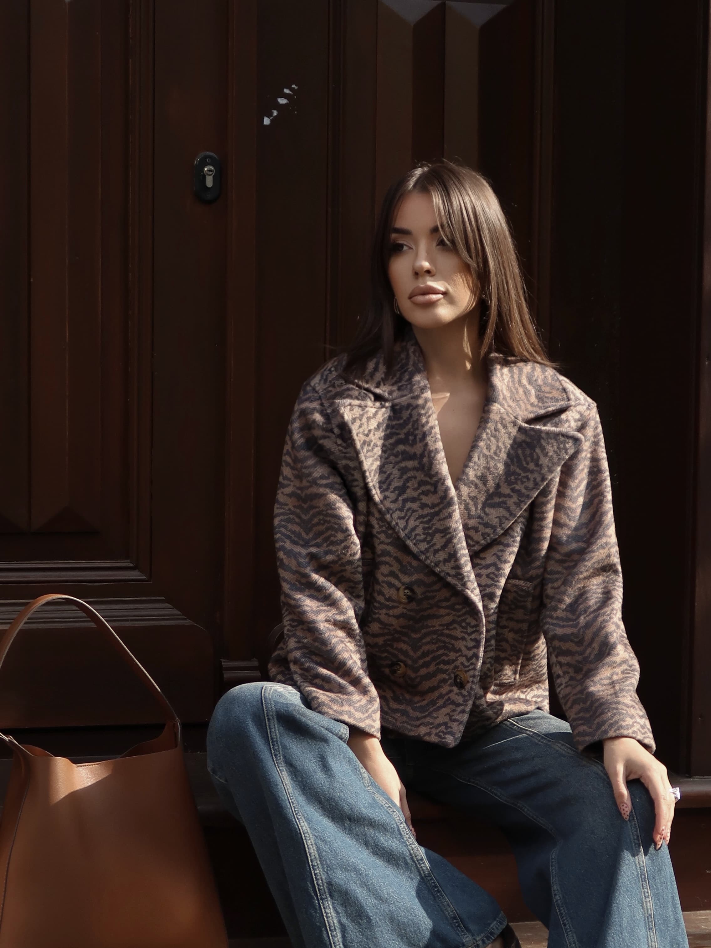 Oversize Düğmeli Astarlı Cepli Kısa Kaban