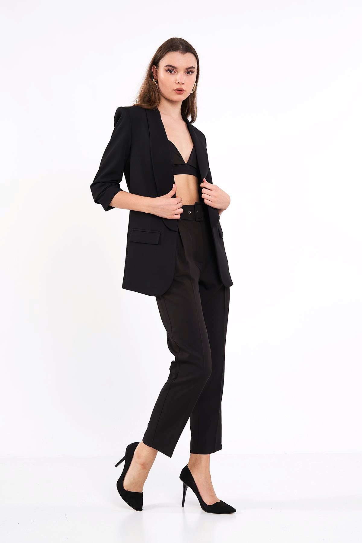 Modern Elegance Kemerli Siyah Pantolon