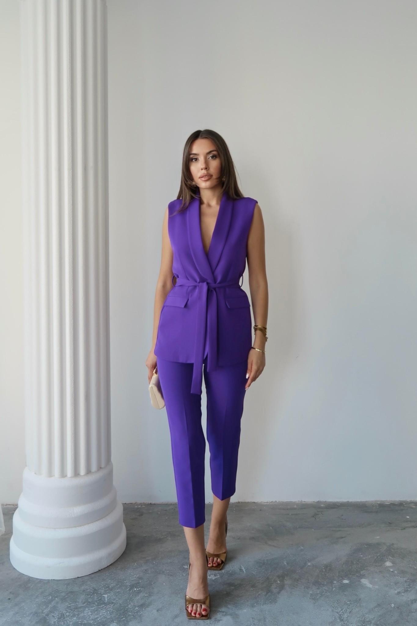 Violet Kuşaklı Yelek Ve Yüksek Bel Mor Pantolon Takım