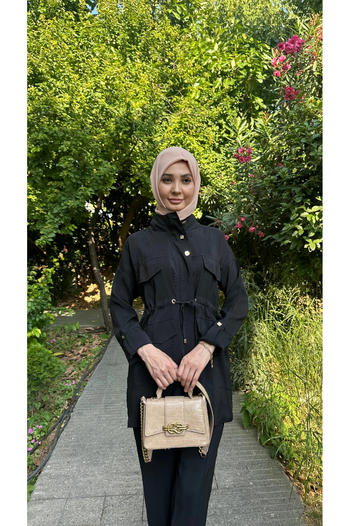 Düğme ve Cep Detaylı Takım