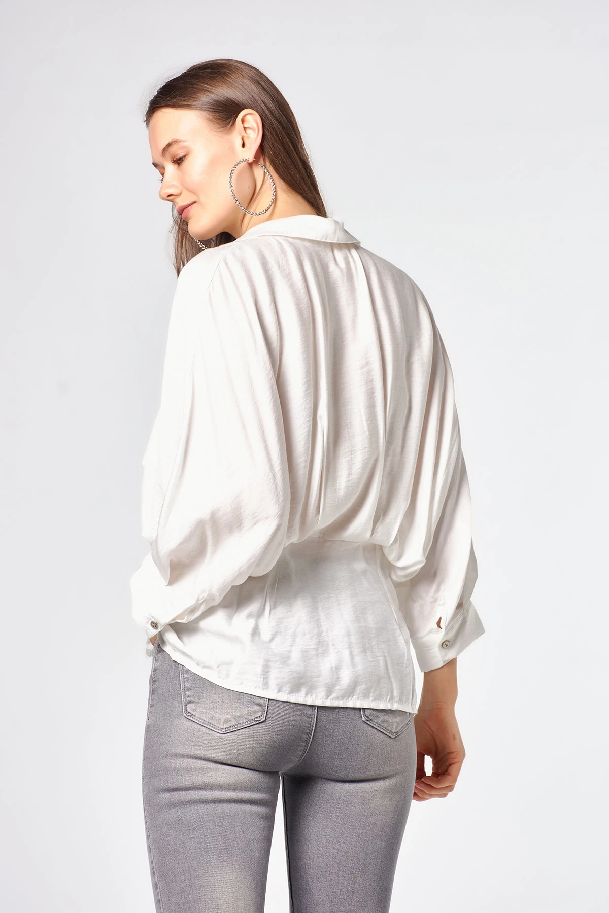 Yarasa Kol Ekru Boyfriend Kadın Gömlek