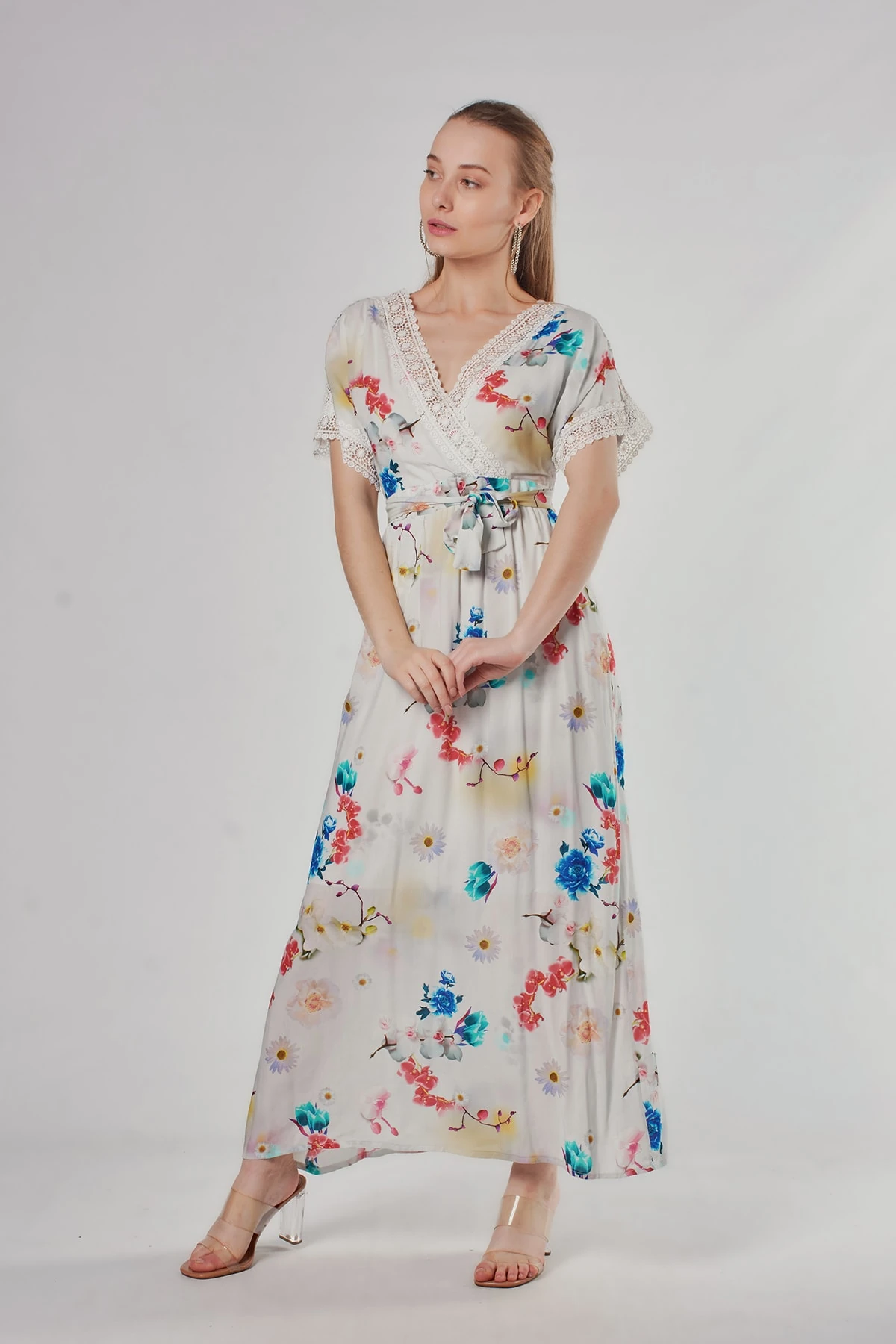 Dantelli Kruvaze Yaka Çiçek Desenli Ekru Uzun Elbise