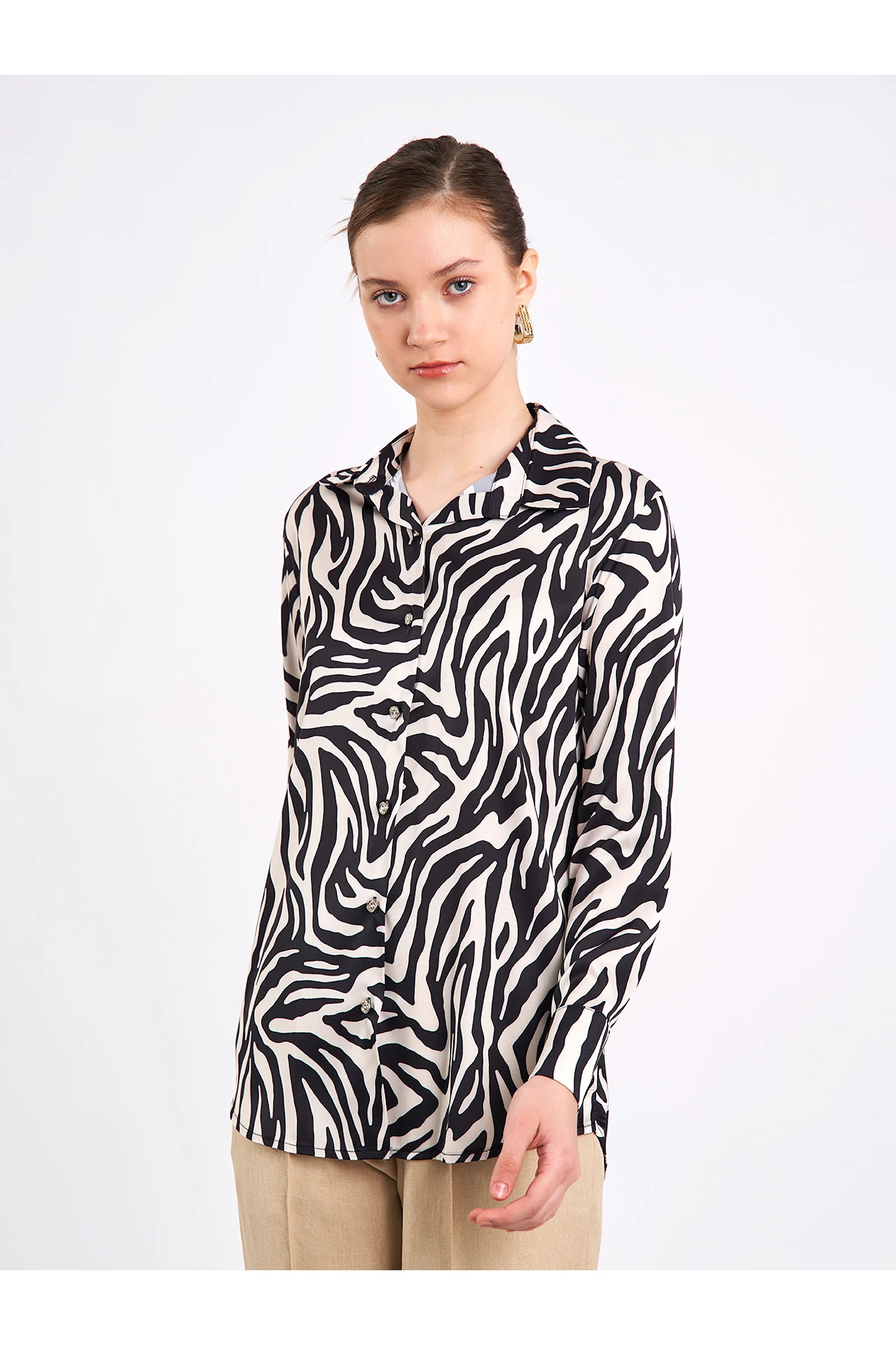 Desenli Saten Gömlek