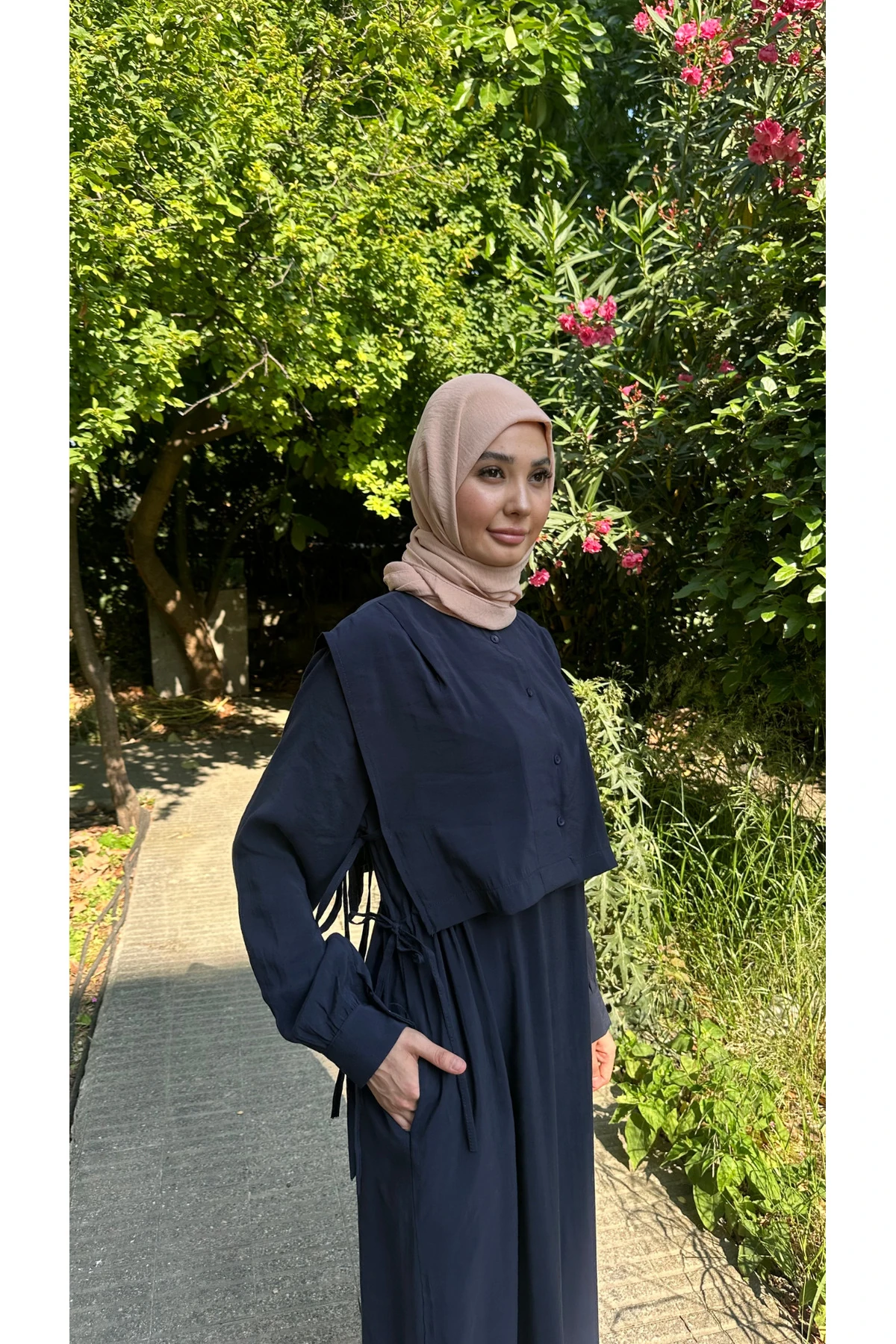 Beli Lastikli Yelekli Dabıl Elbise