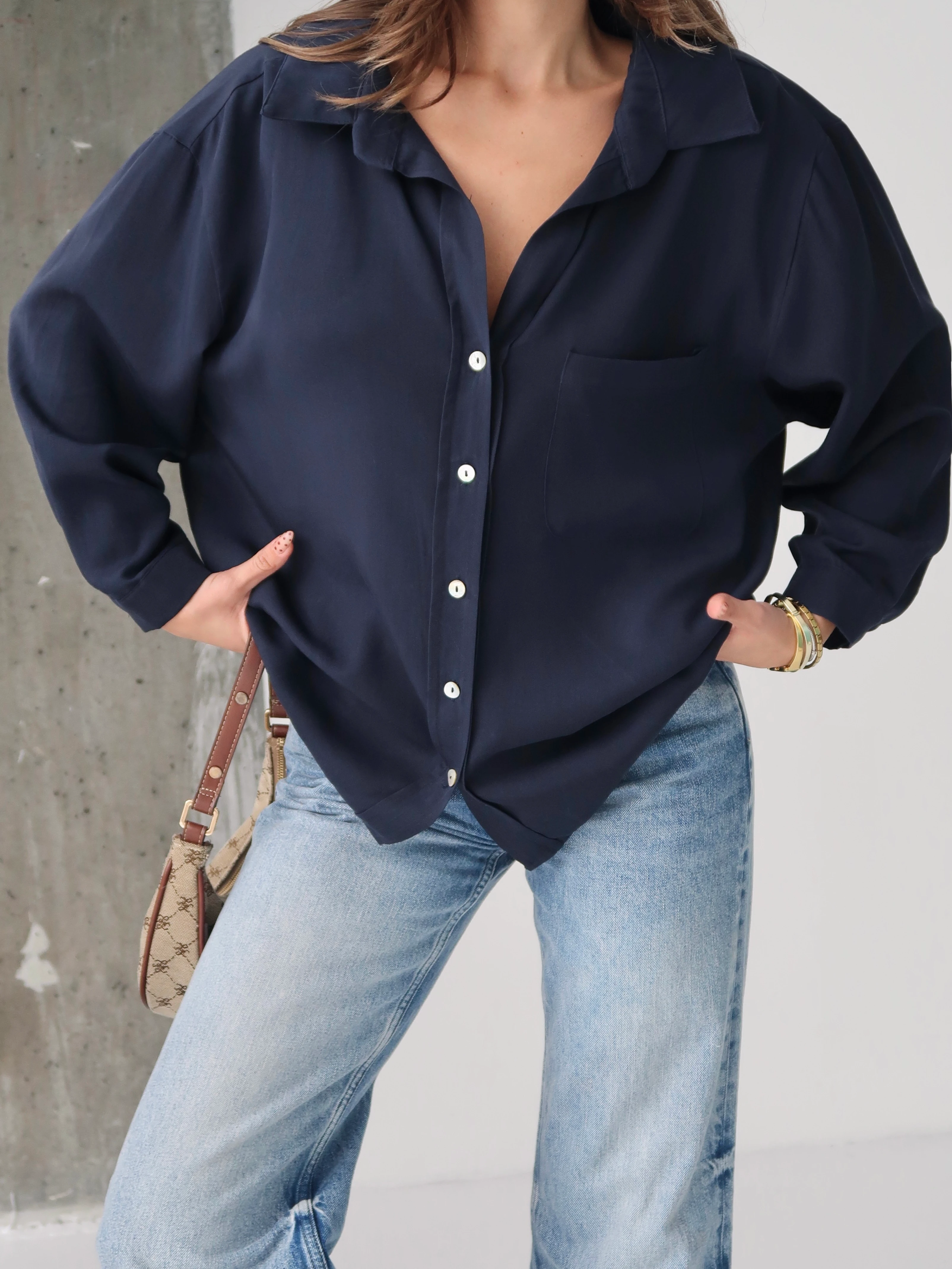 Linda Lacivert Gömlek