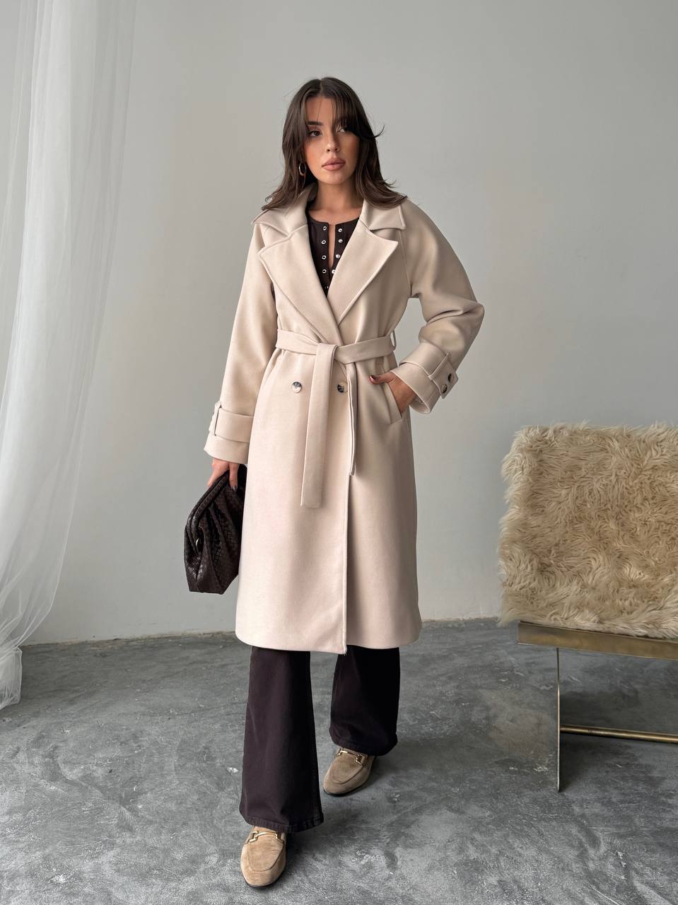 Kruvaze Yaka Kuşak Detaylı Kaşe Kaban