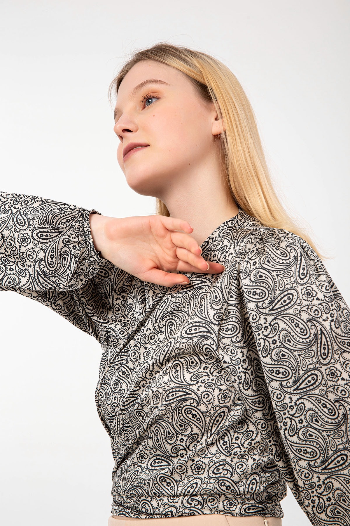 Önden Baglamalı Bluz