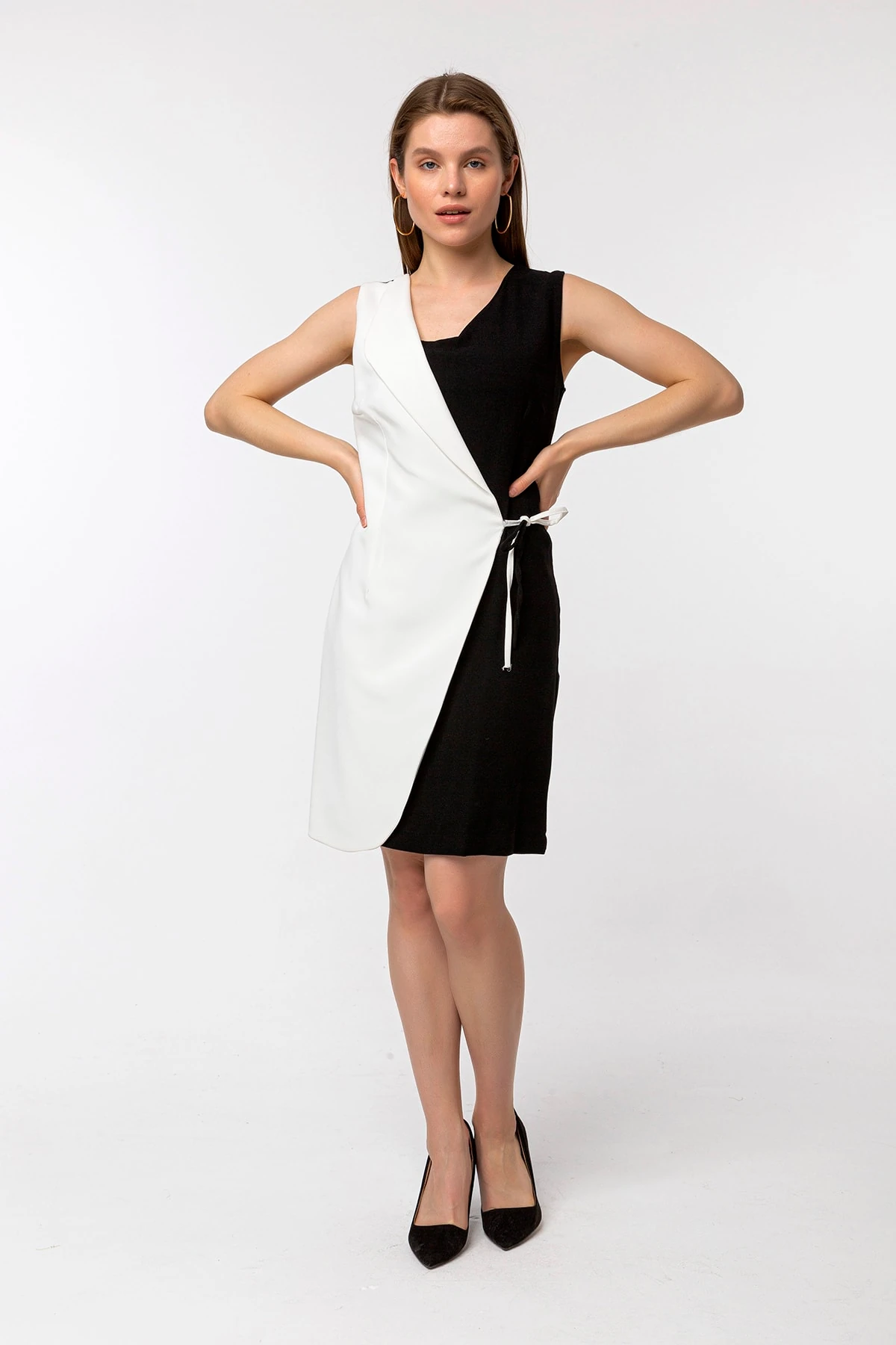 Kruvaze Yaka Siyah Beyaz Midi Boy Elbise