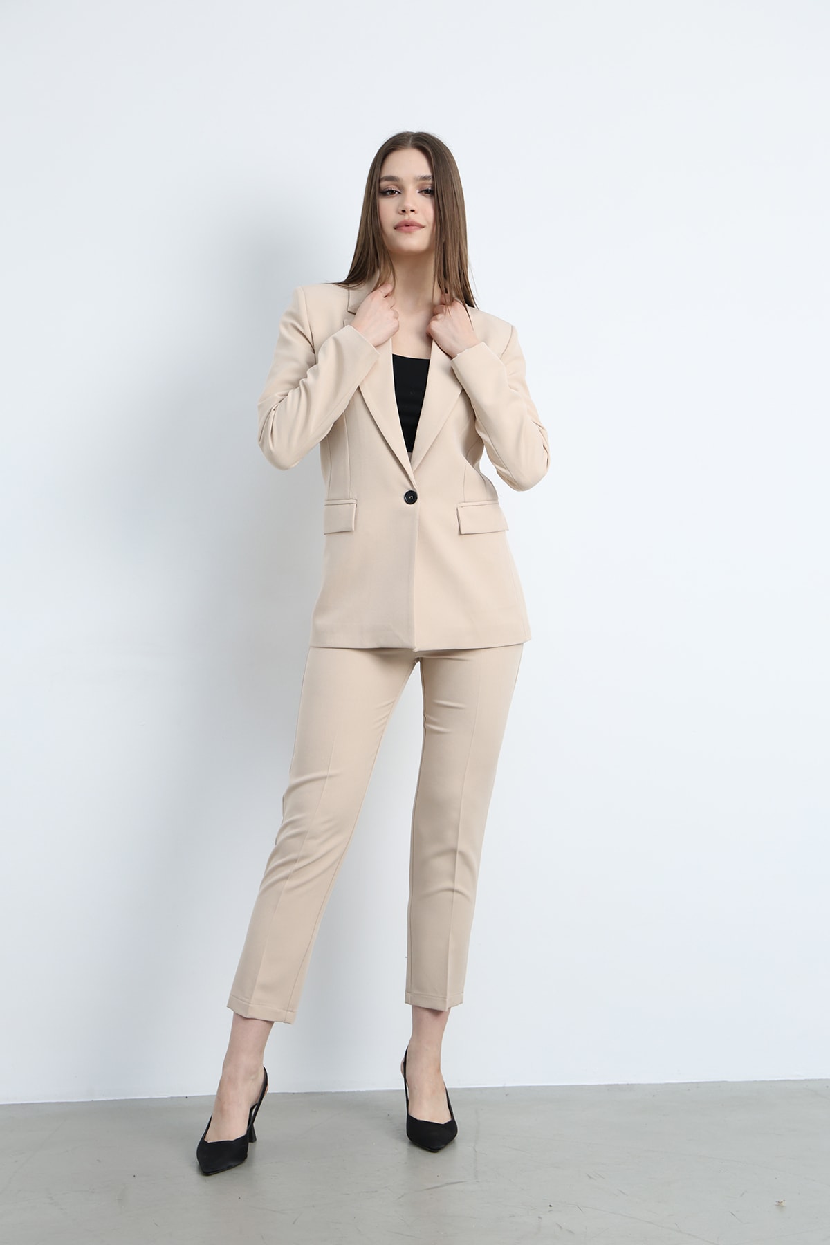 Düğme Detaylı Ceket Pantolon Takım Bej