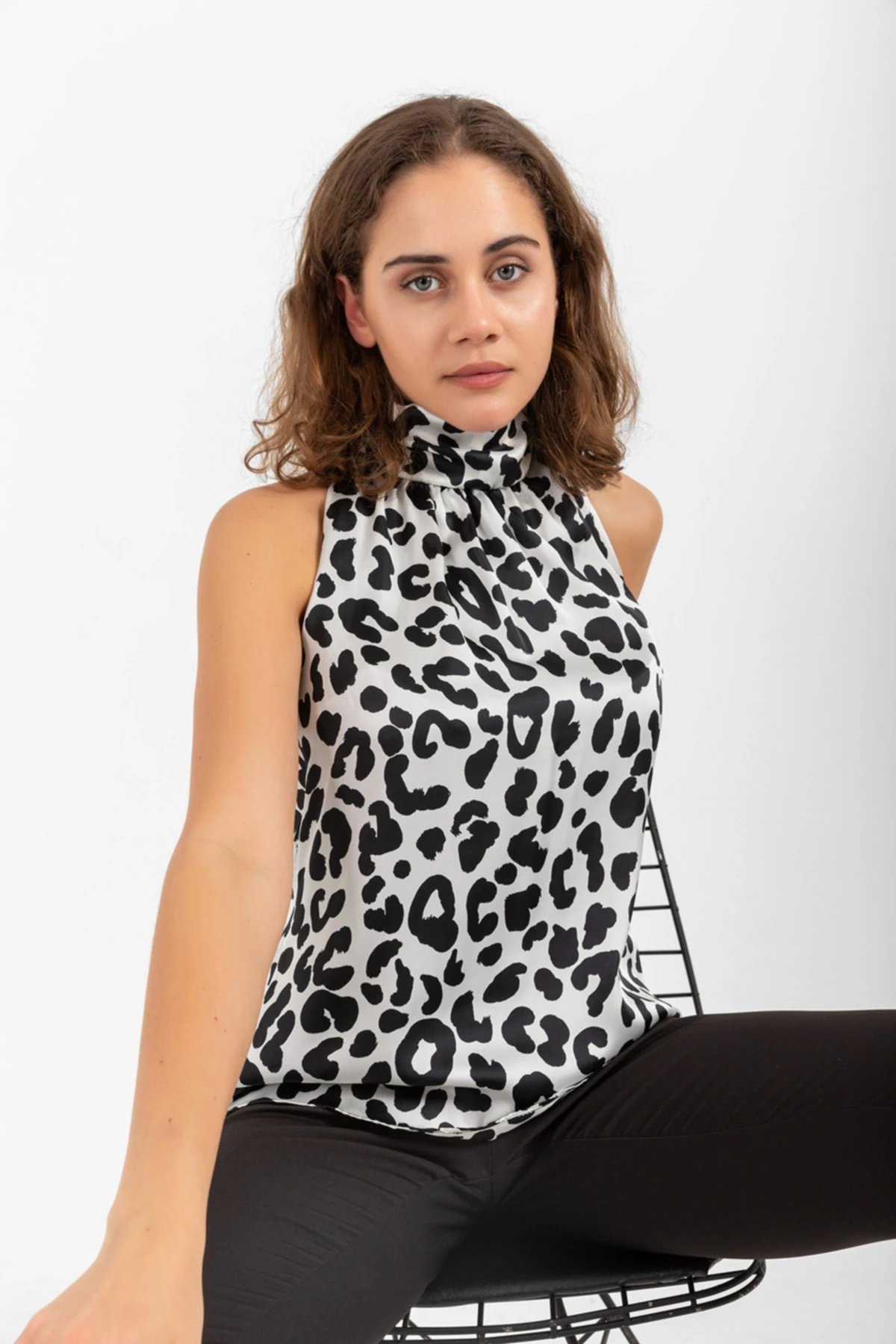 Boğazlı Desenli Bluz