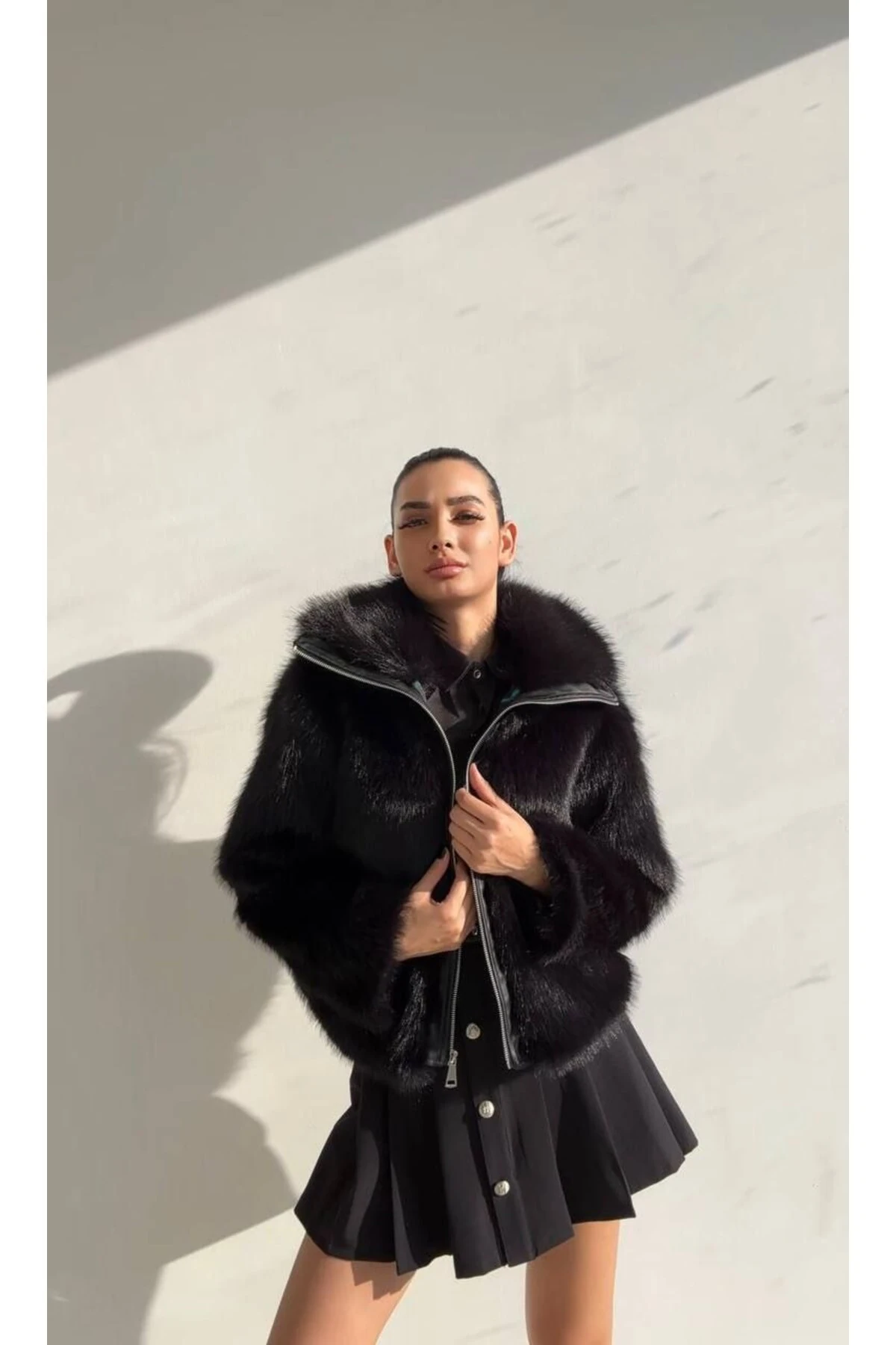 Siyah Fermuarlı Kürk