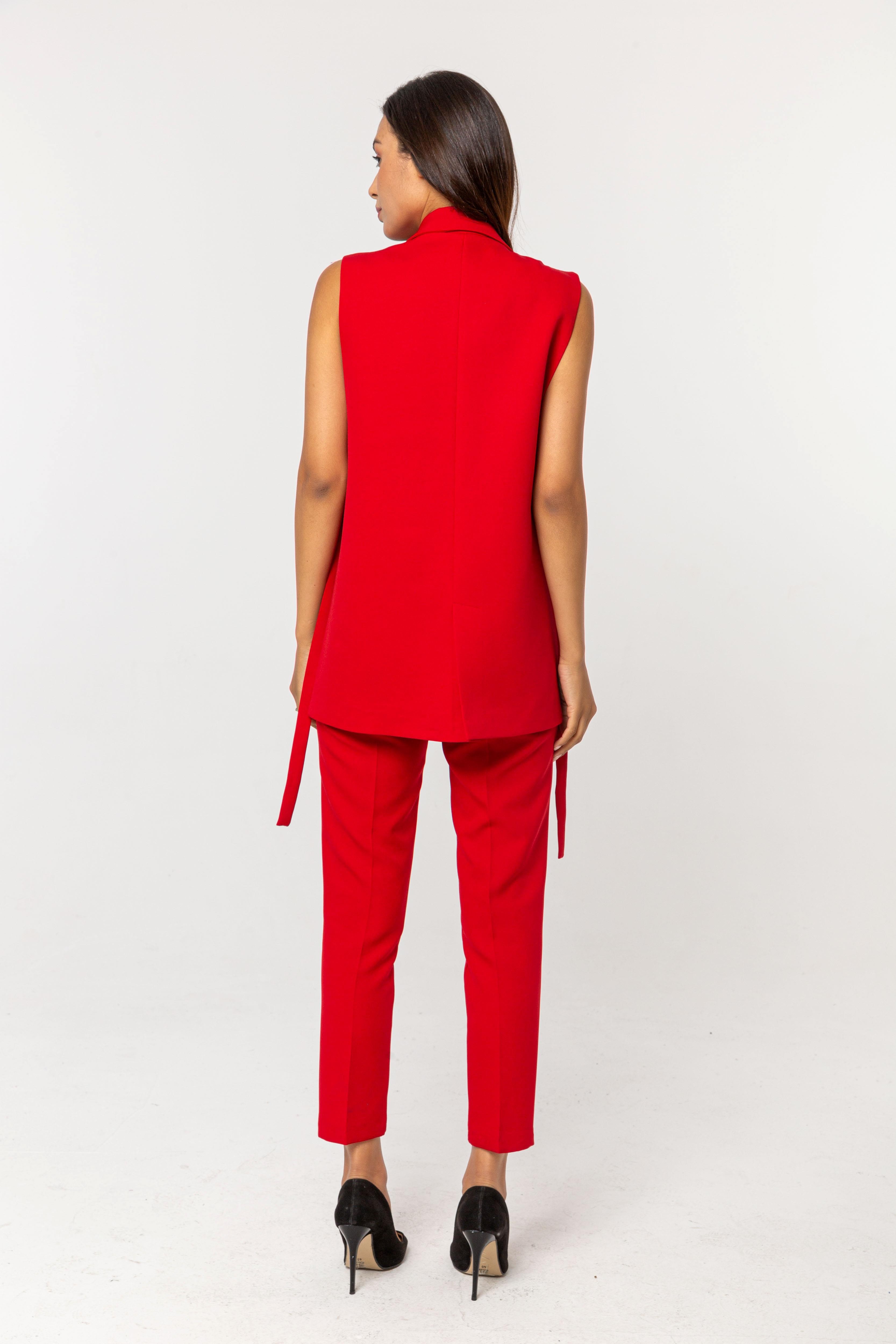 Modern Elegance Kemerli Kırmızı Pantolon