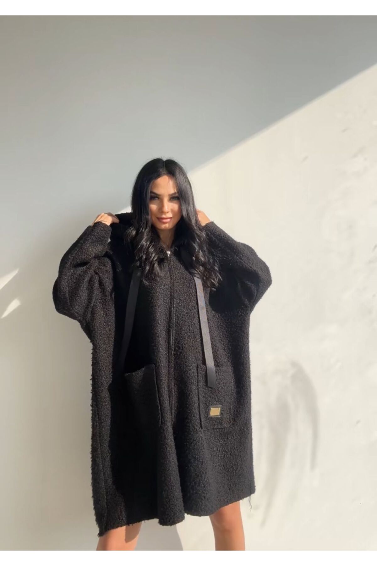 Kapüşonlu Cepli Astarsız Hafif Buklet Oversize Kaban