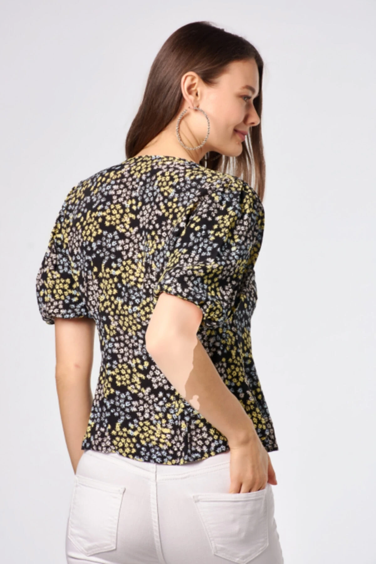 Çiçek Desenli Balon Kol Degaje Yaka Bluz