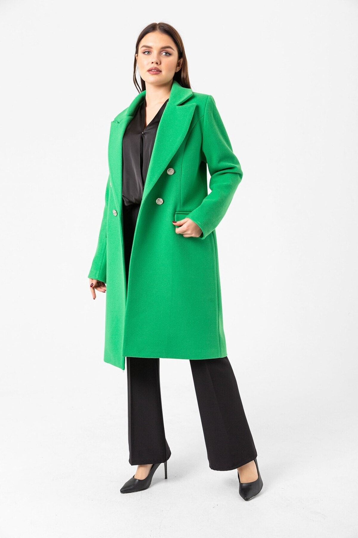 Düğmeli Kaşe Uzun Kaban