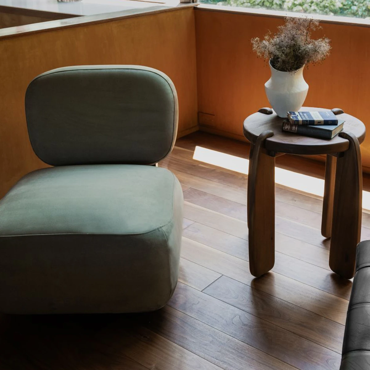 Dor Ahşap Yan Sehpa