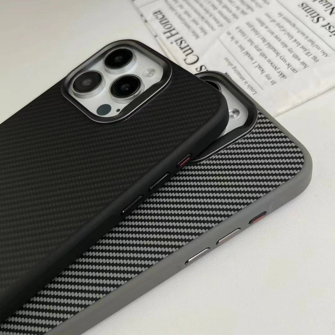 Apple iPhone 14 Pro Max Kılıf M-safe Şarj Özellikli Karbon Fiber Görünümlü Zore Troy Kapak