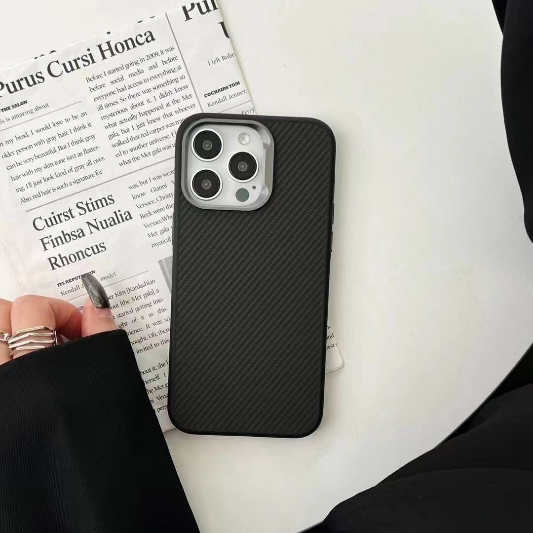 Apple iPhone 14 Pro Max Kılıf M-safe Şarj Özellikli Karbon Fiber Görünümlü Zore Troy Kapak