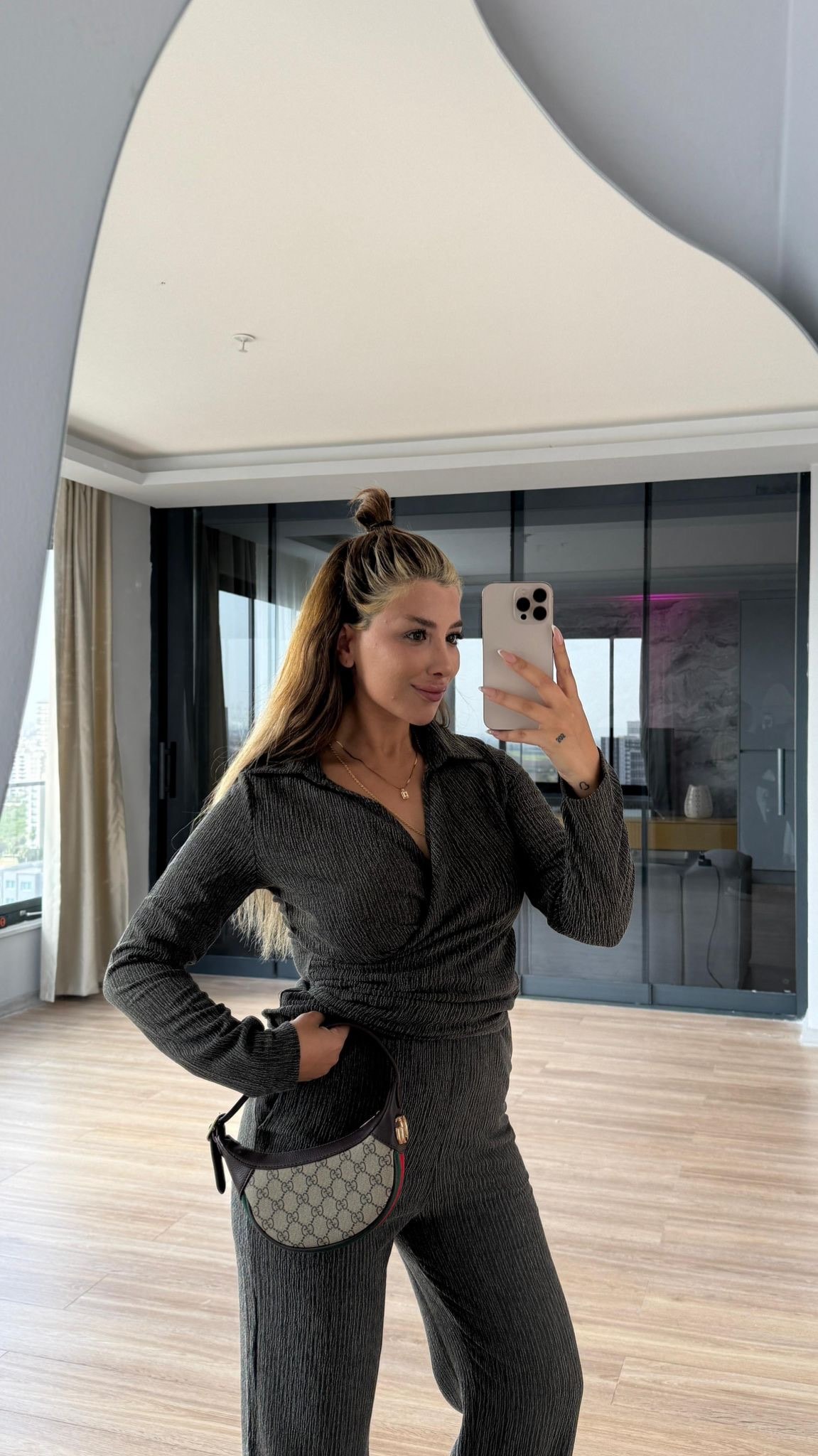 KRUVAZE YAKA TAKIM