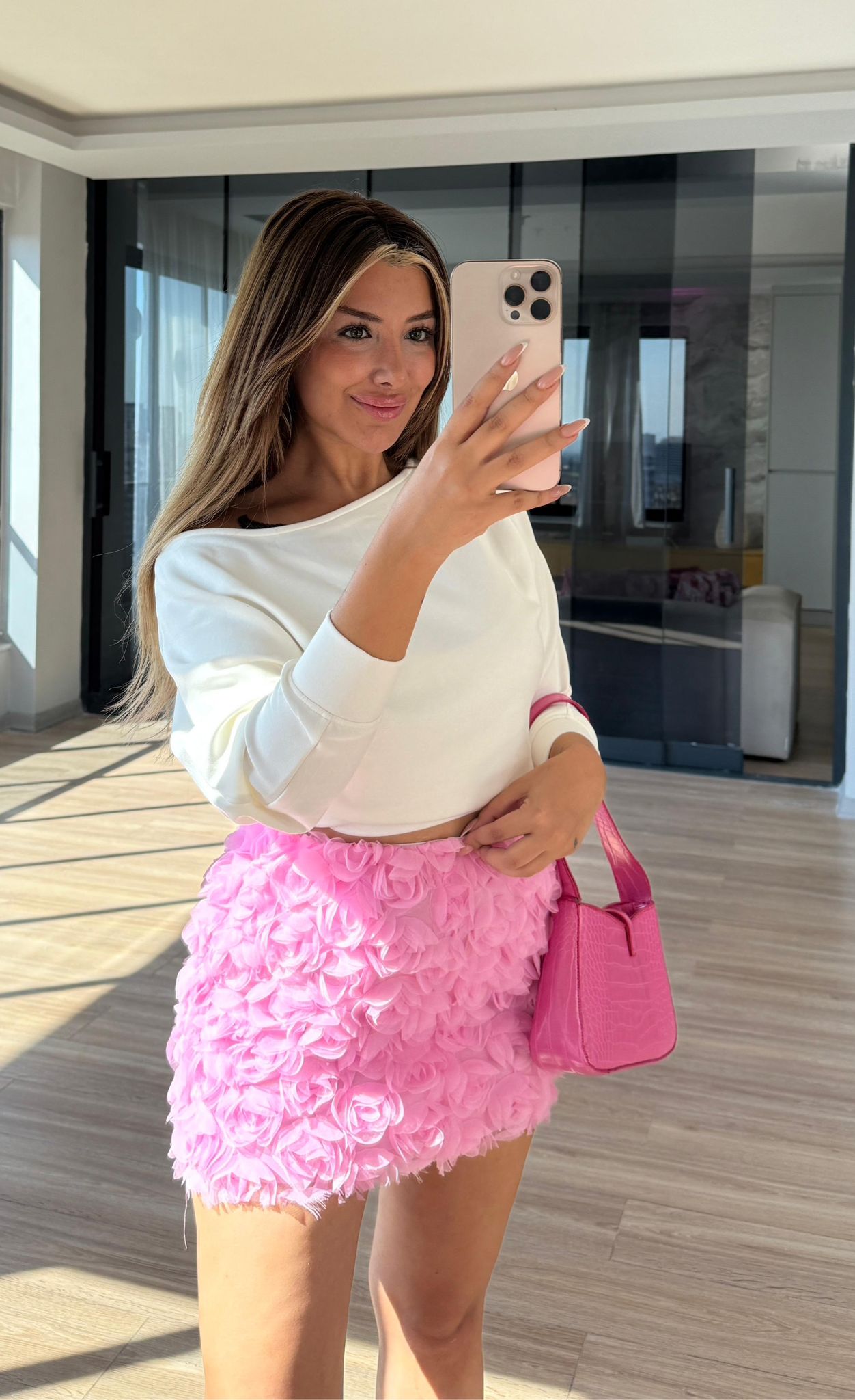 KABARTMA GÜL DETAYLI MİNİ ETEK