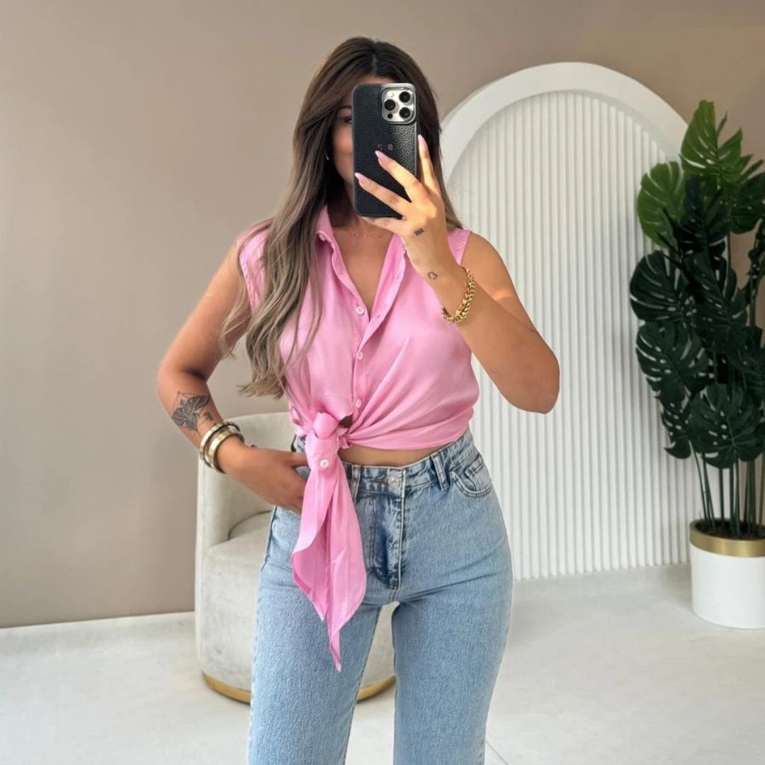 Pembe Gömlek ile Kırmızı Pantolon Yakışır mı?