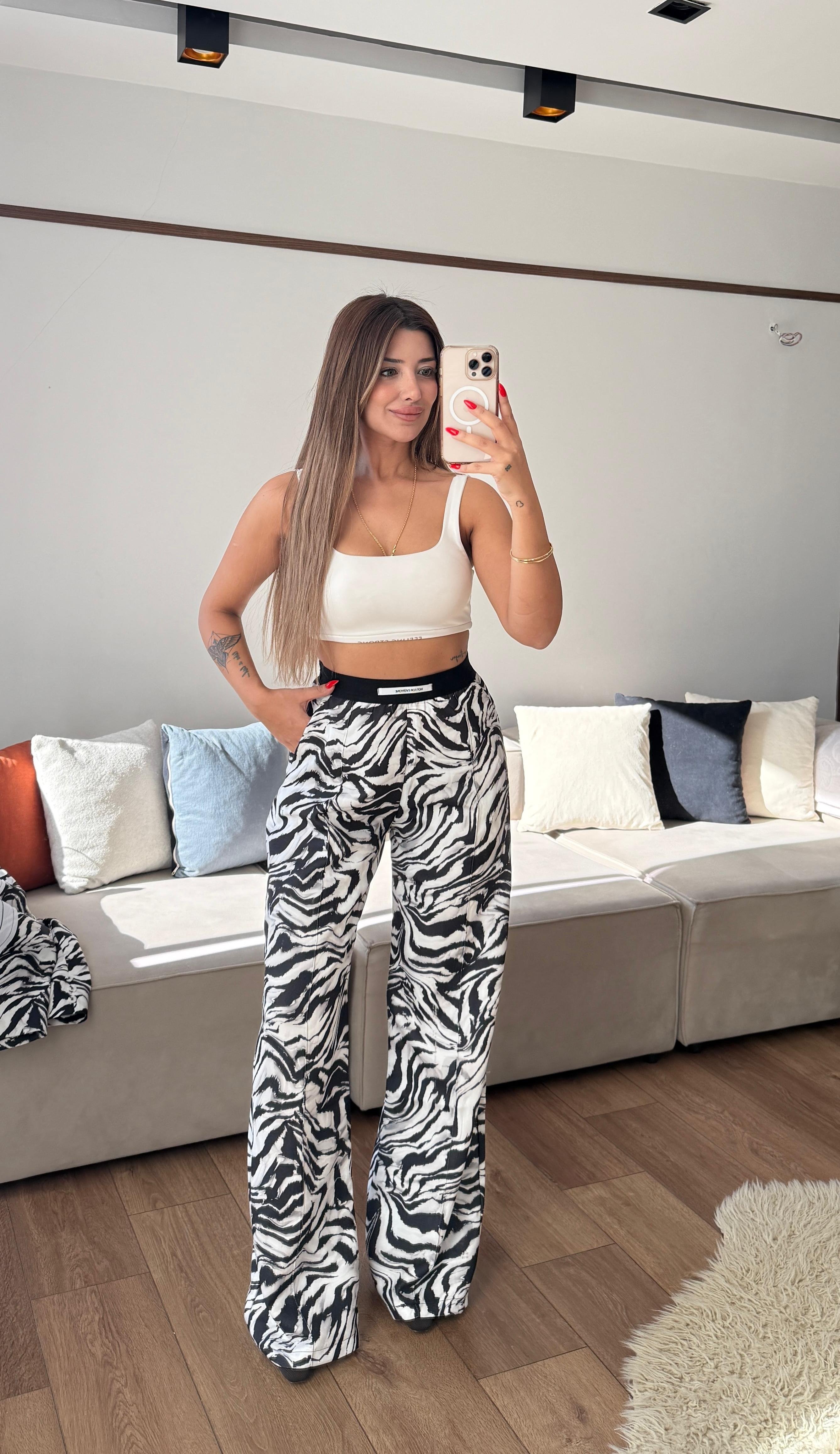 KİONA ZEBRA TAKIM