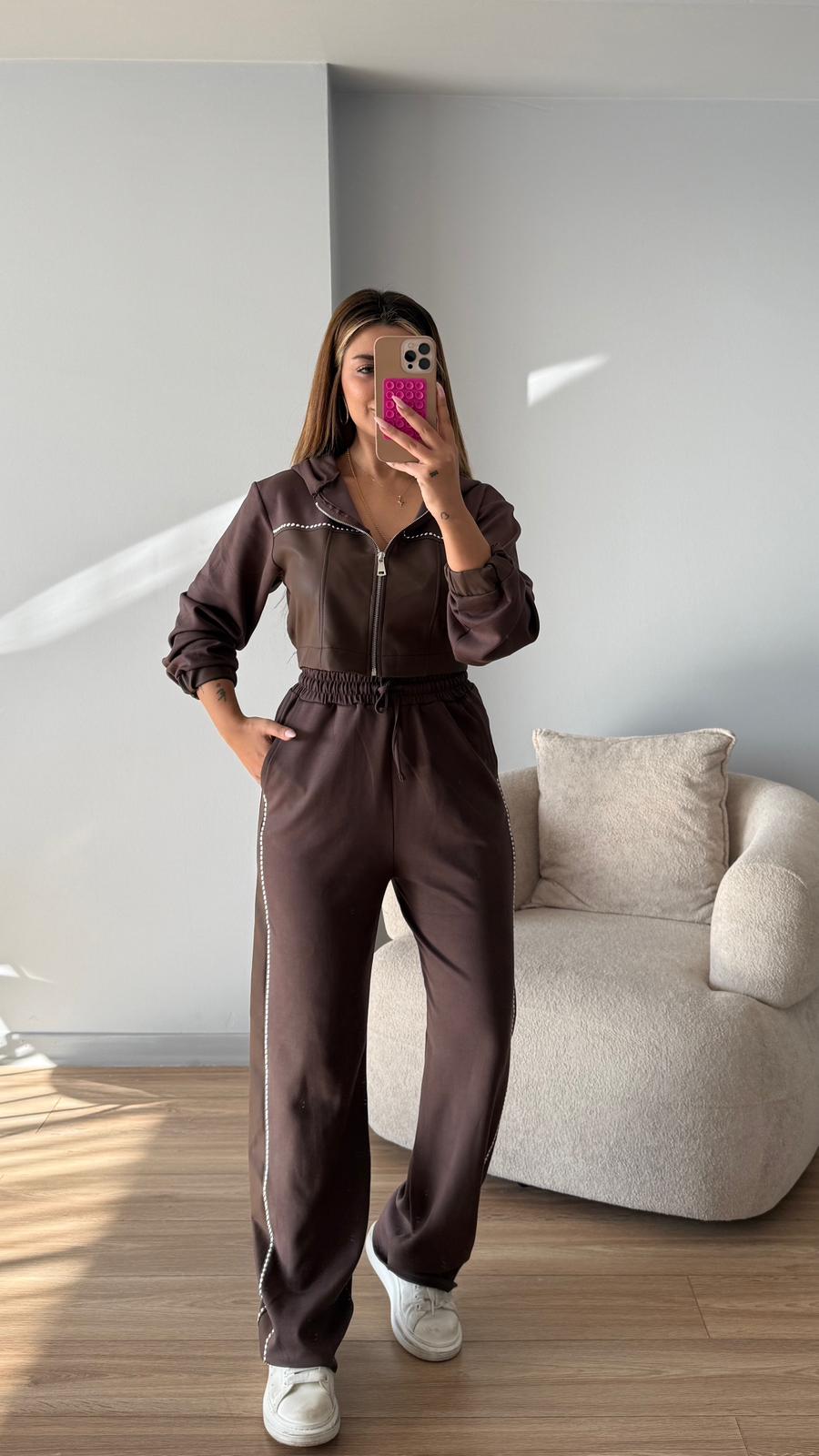 DERİ ZIMBA DETAYLI TAKIM - ACI KAHVE