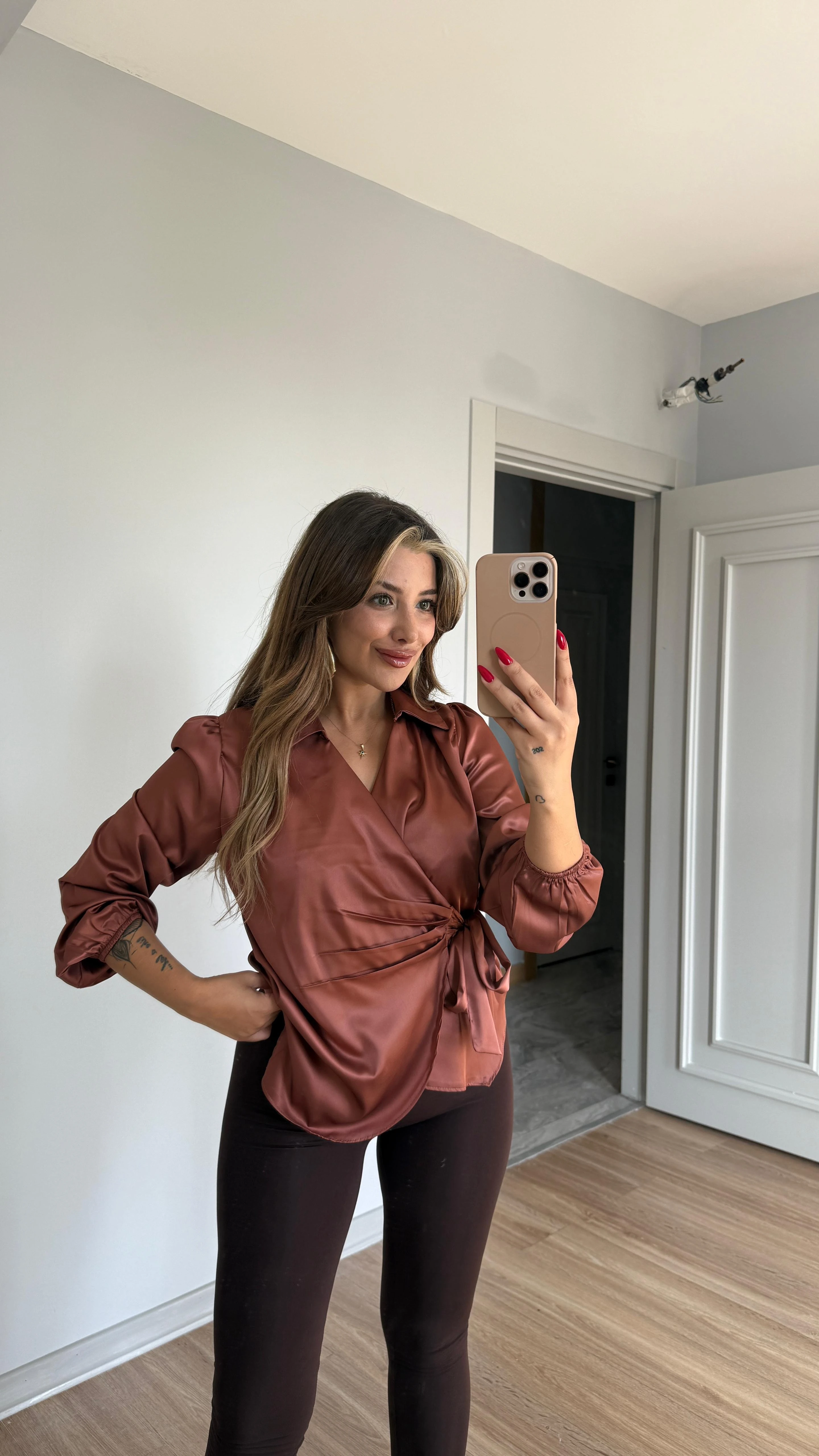 BAĞLAMALI SATEN GÖMLEK - GÜL KURUSU