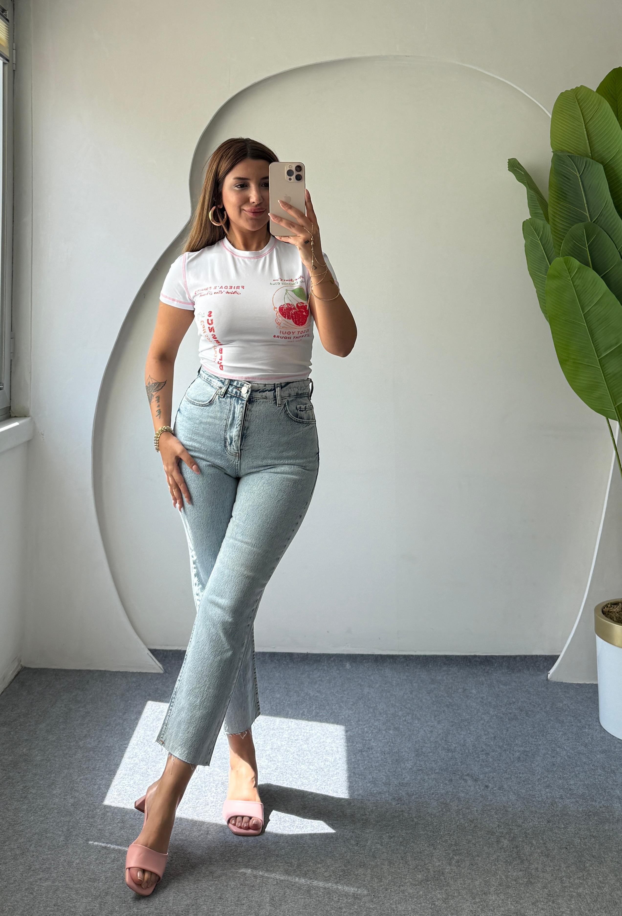 CHERRY CROP TOP