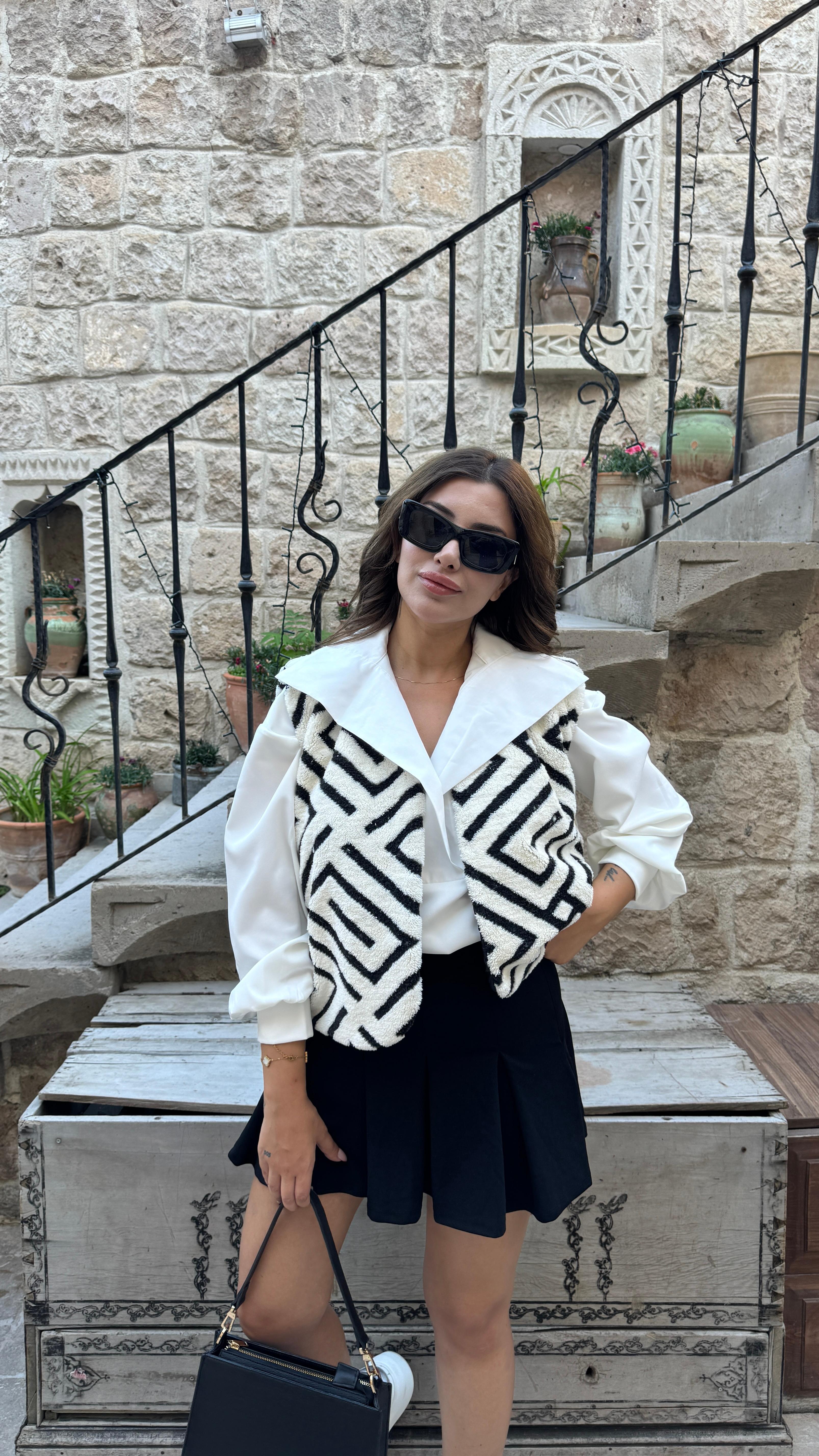 YOUNG TAY TÜYÜ YELEK - ZEBRA