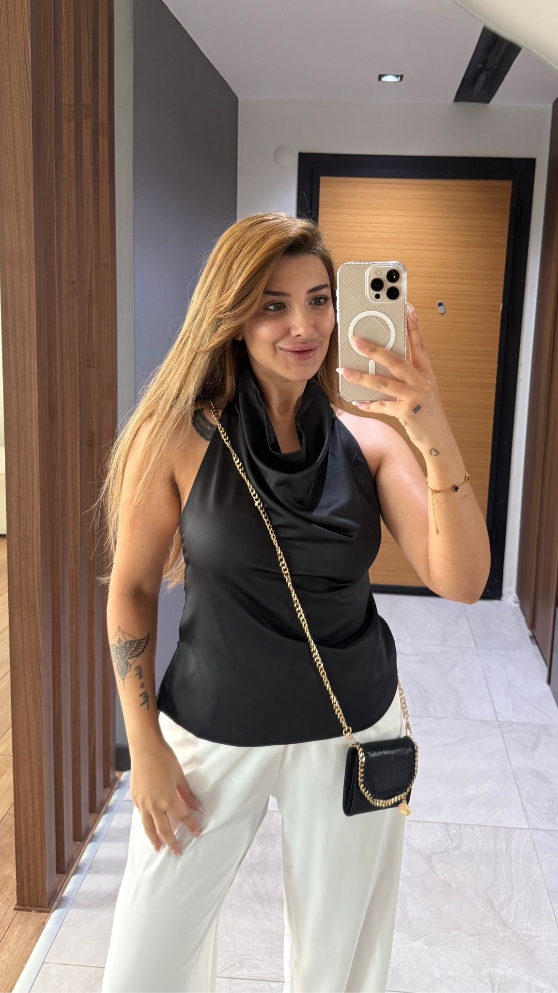 EVA SIRT DETAYLI BLUZ - SİYAH