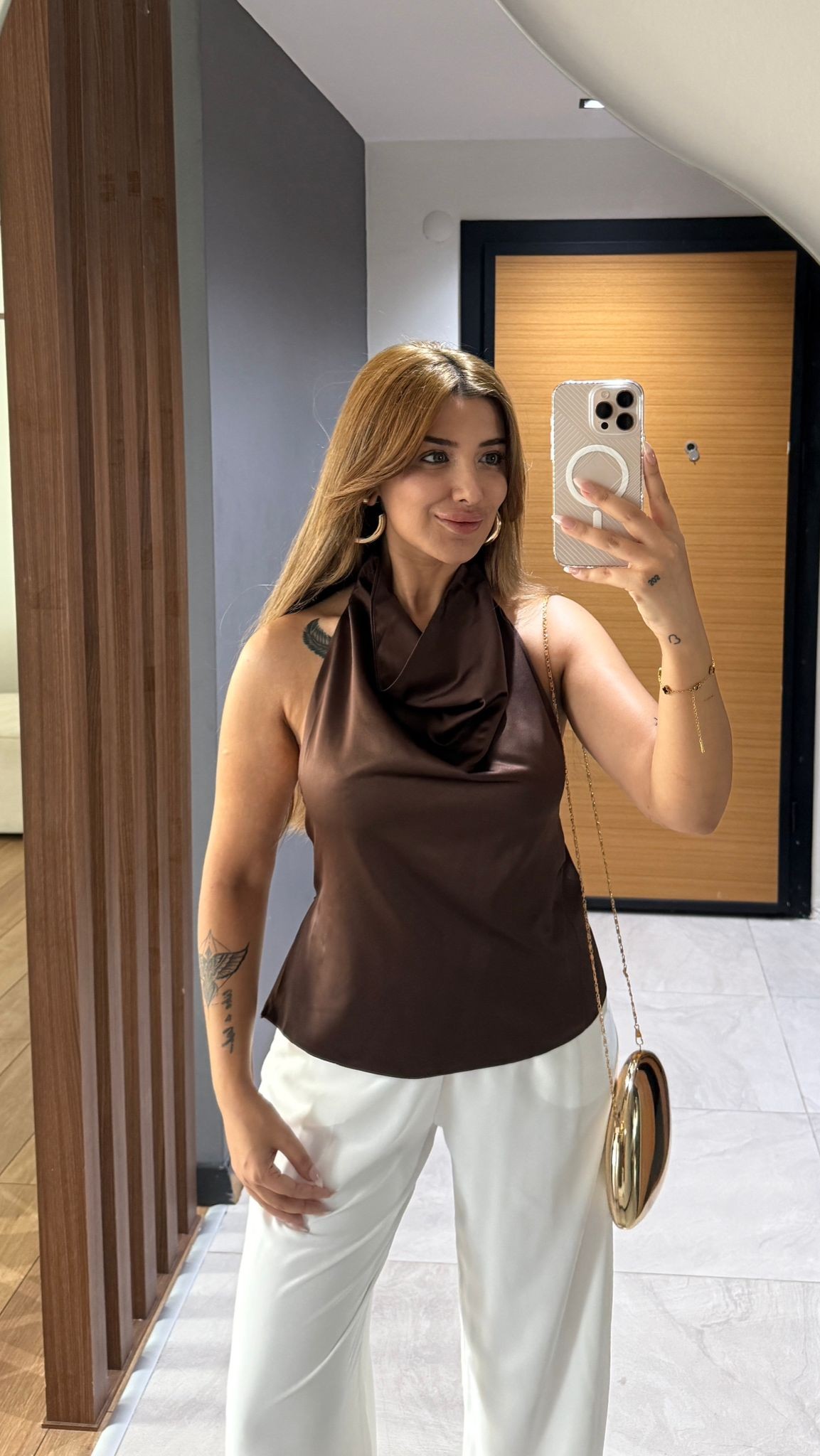 EVA SIRT DETAYLI BLUZ - KAHVERENGİ