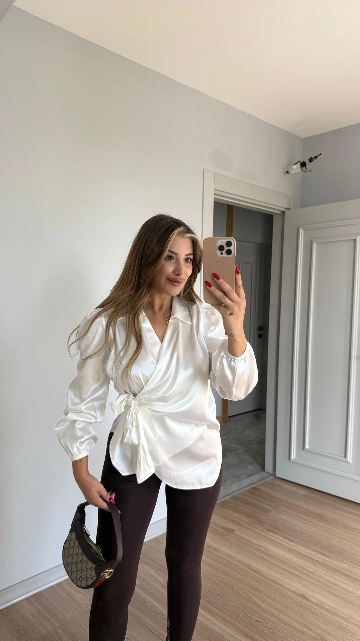 BAĞLAMALI SATEN GÖMLEK - BEYAZ