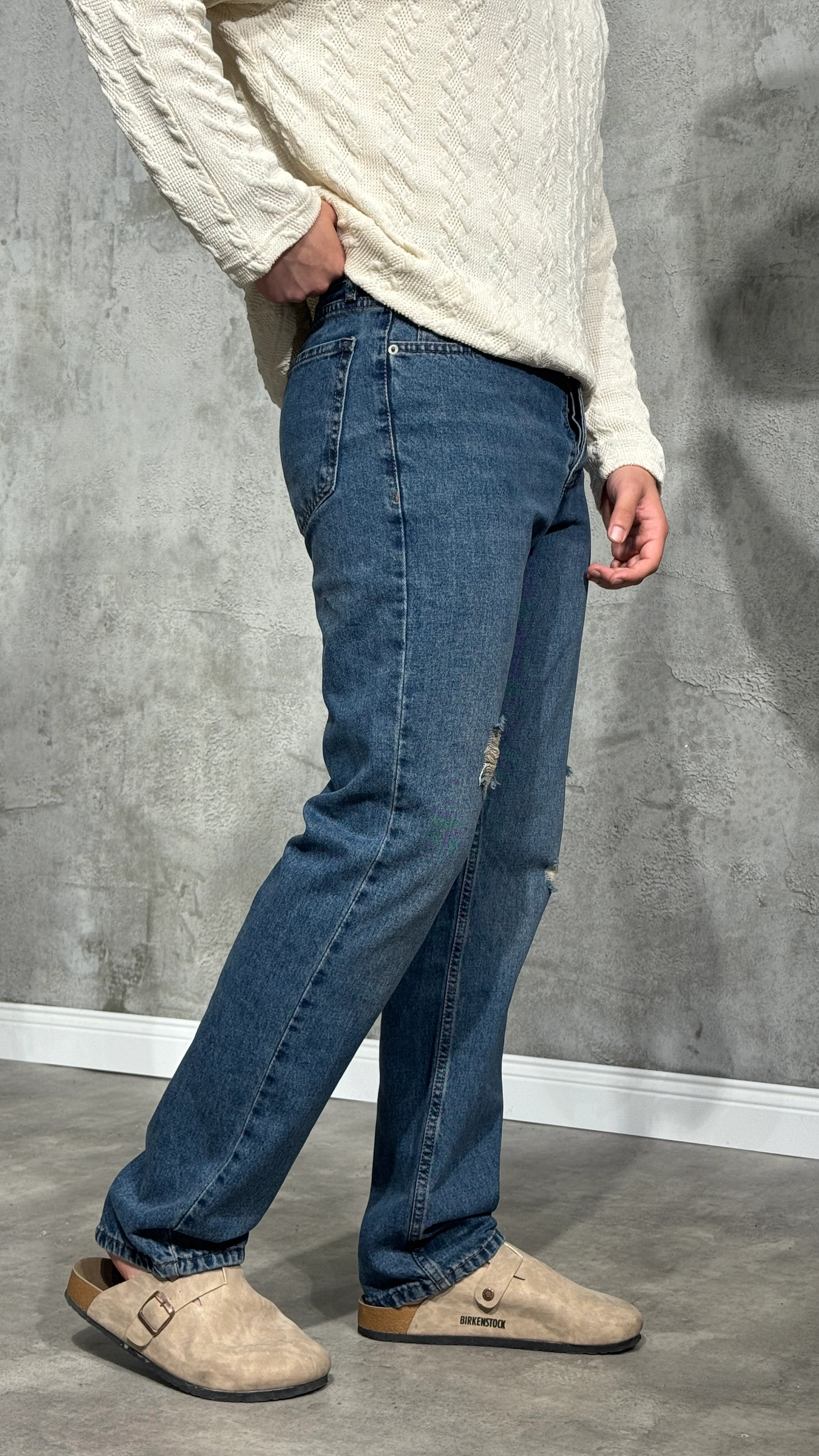 Erkek Minimal Yırtık Detaylı Normal Kalıp Kot Pantolon