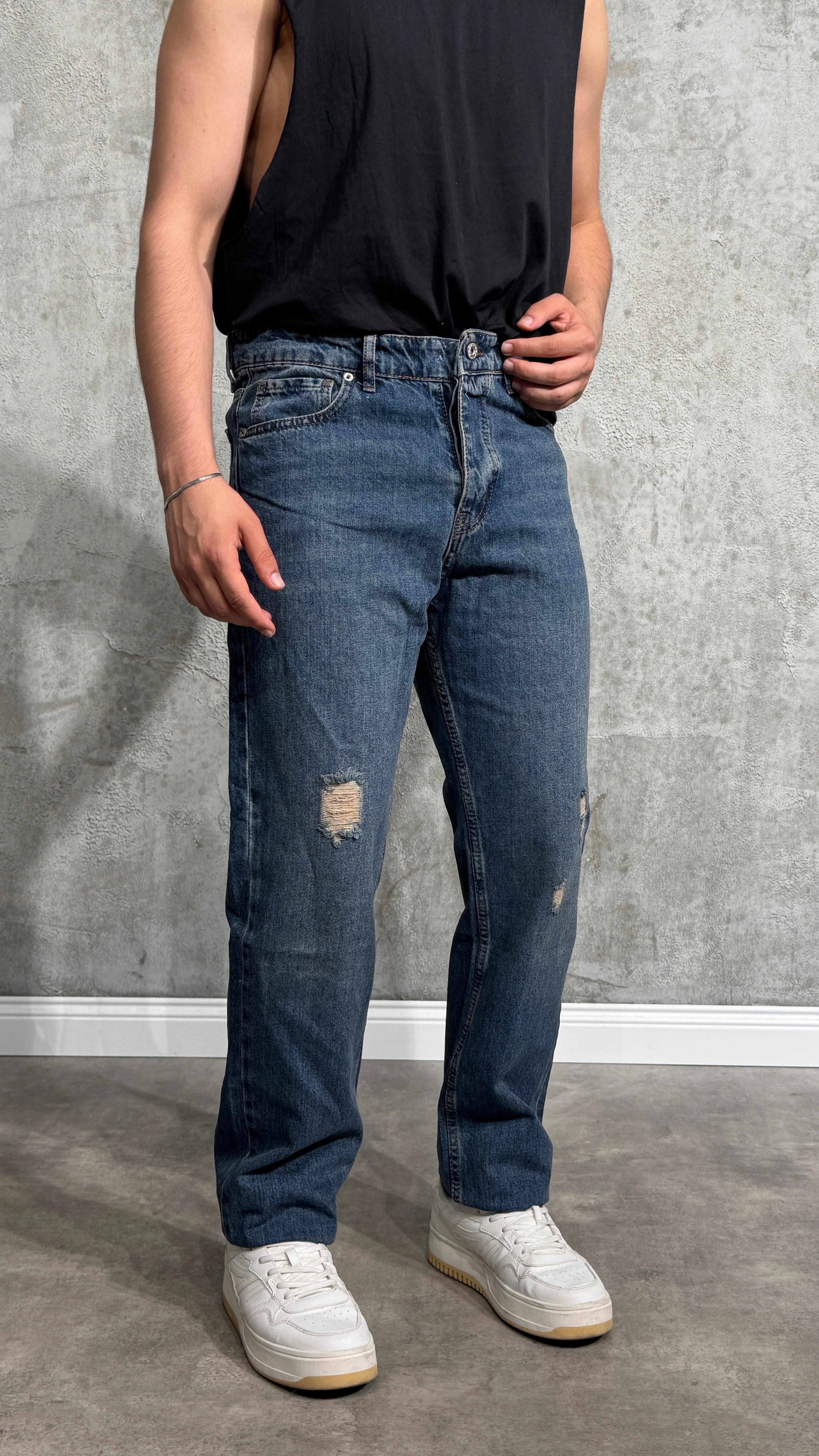Regular Fit Yırtıklı Kot Pantolon 