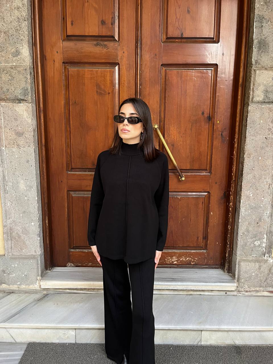 Paça Detaylı Triko Takım - Siyah