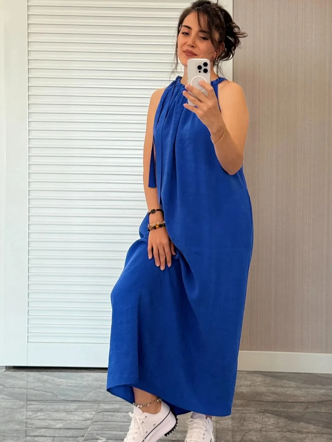 Boyundan Ayarlanabilir Elbise