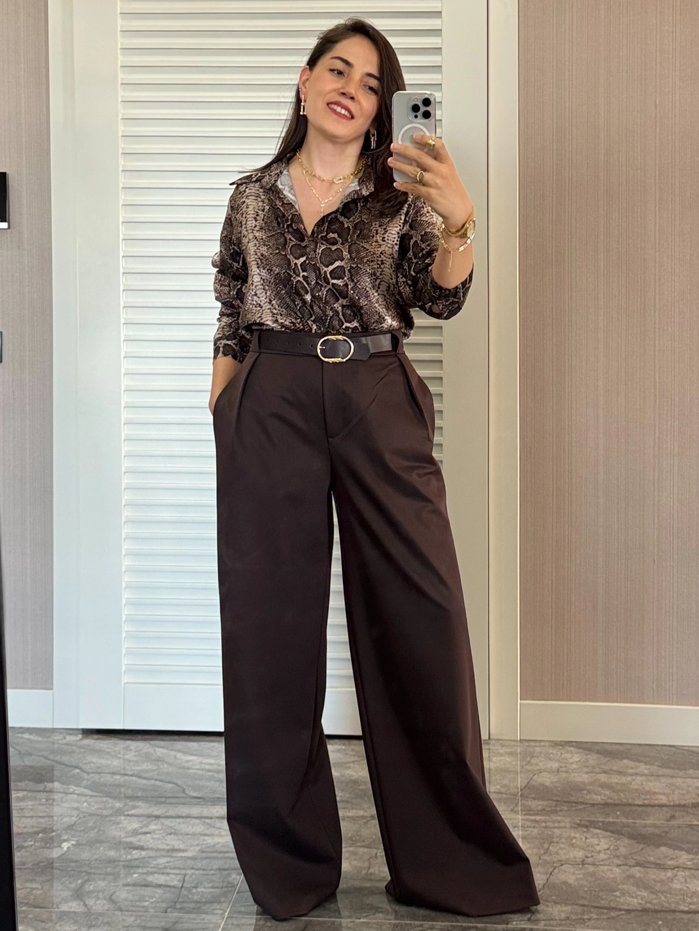 Kemer Detaylı Pileli Pantolon