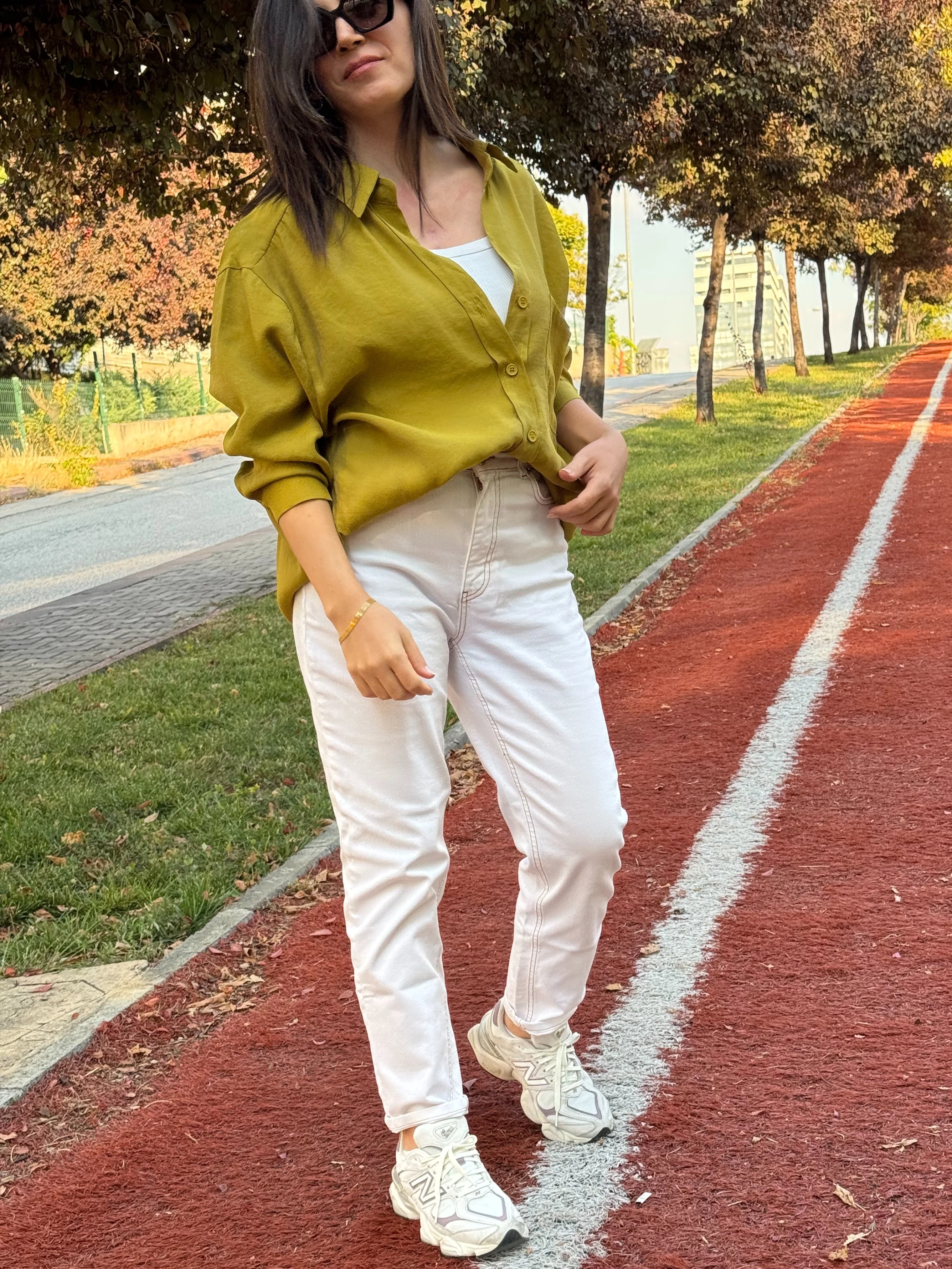 Düşük Omuzlu Oversize Gömlek