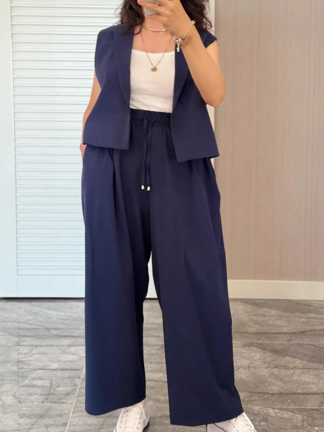 Rahat Kesimli Yelek Pantolon Takım